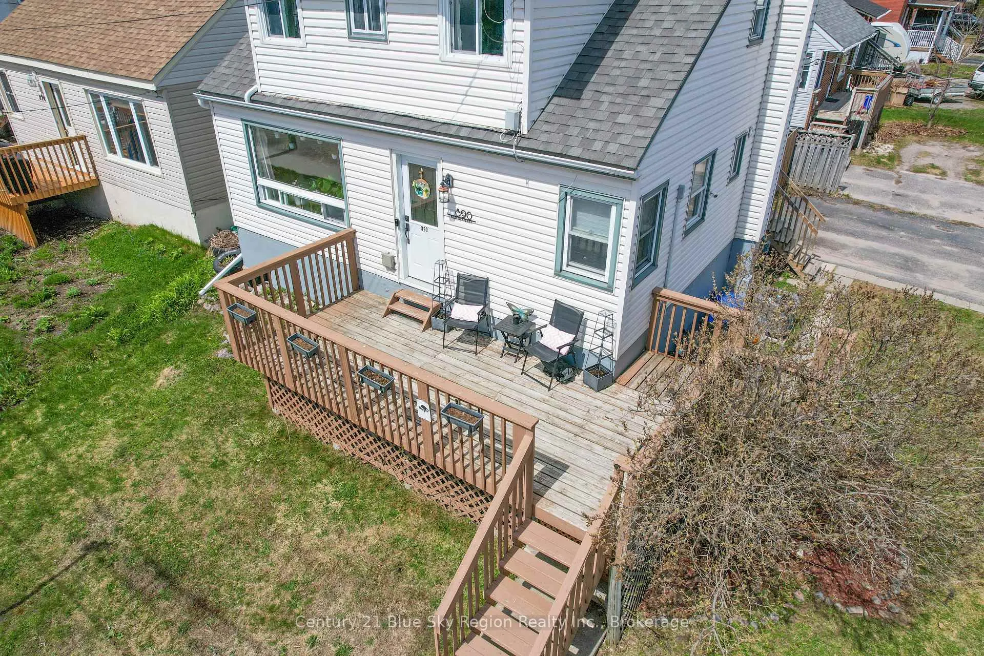 Photo 11 of 890 Fraser Street, North Bay, Central — HOMEH