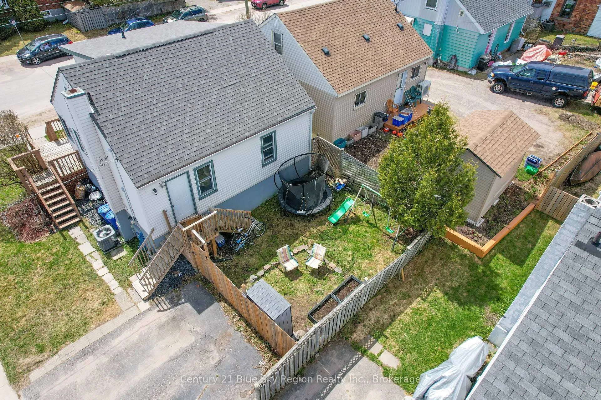 Photo 12 of 890 Fraser Street, North Bay, Central — HOMEH