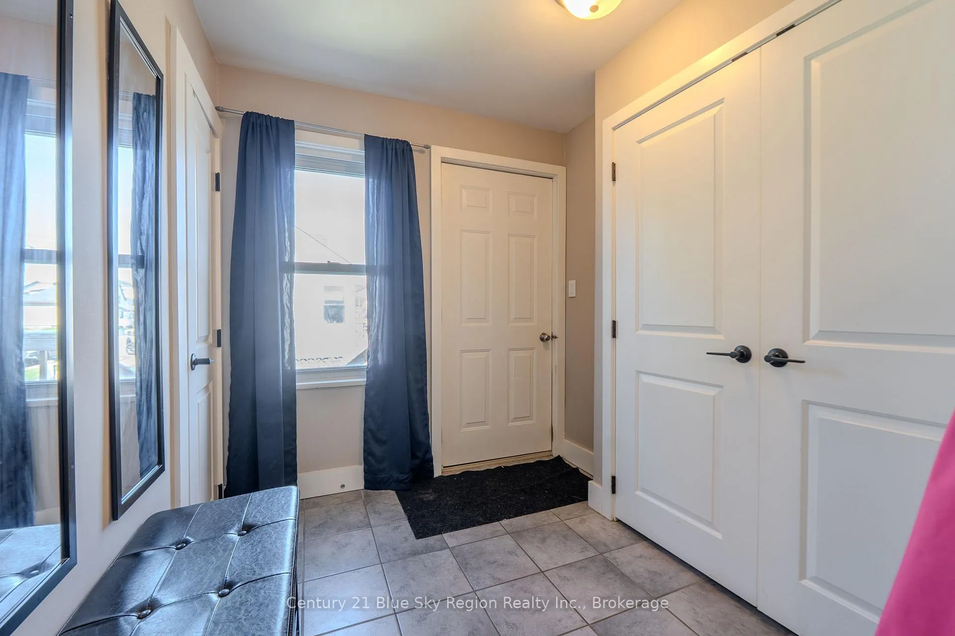 Photo 20 of 890 Fraser Street, North Bay, Central — HOMEH