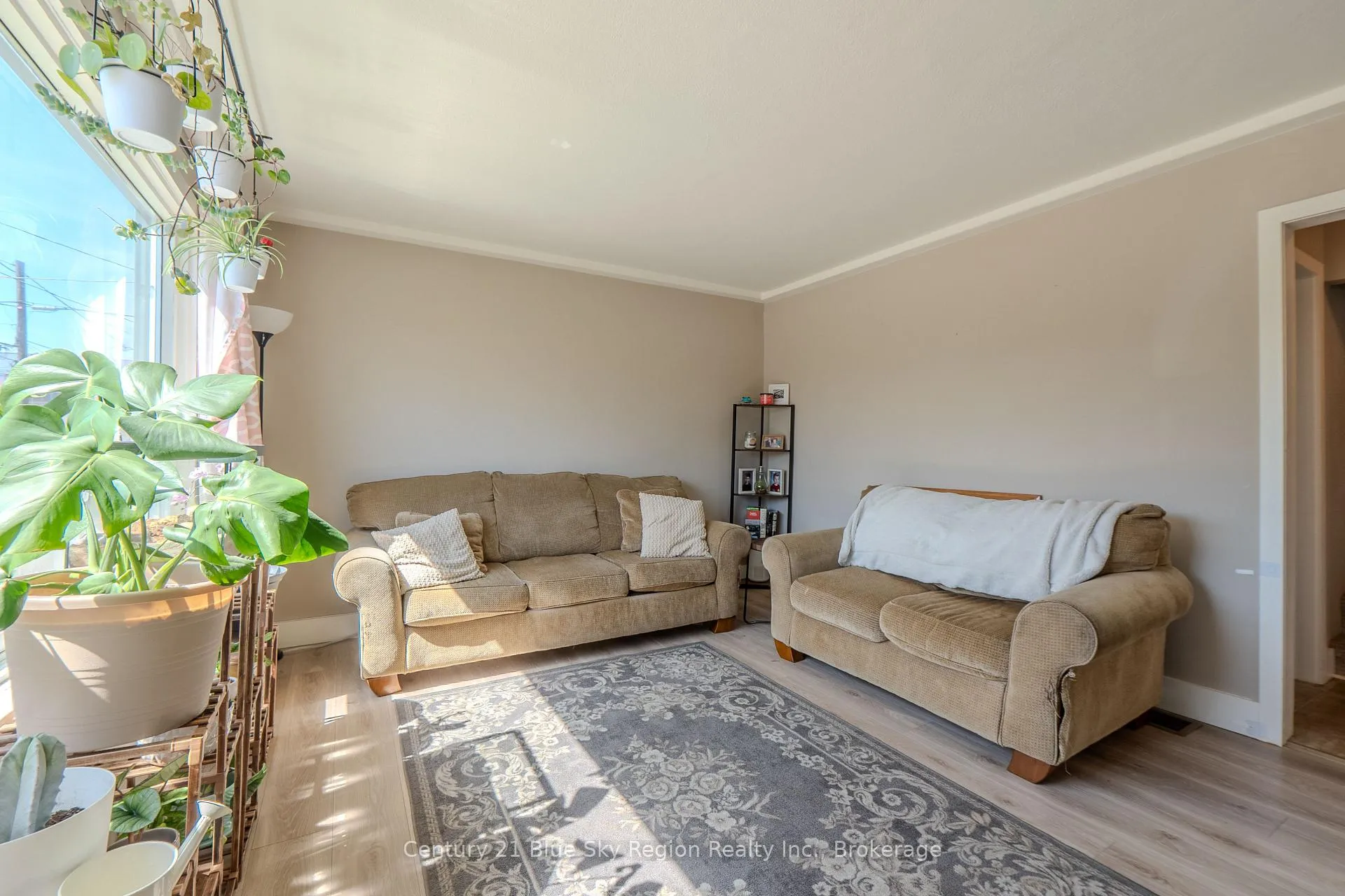 Photo 26 of 890 Fraser Street, North Bay, Central — HOMEH