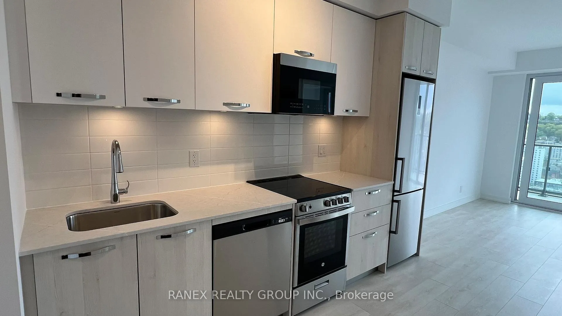 Photo 10 of Unit 2611, 75 James Street S, Hamilton, Corktown — HOMEH