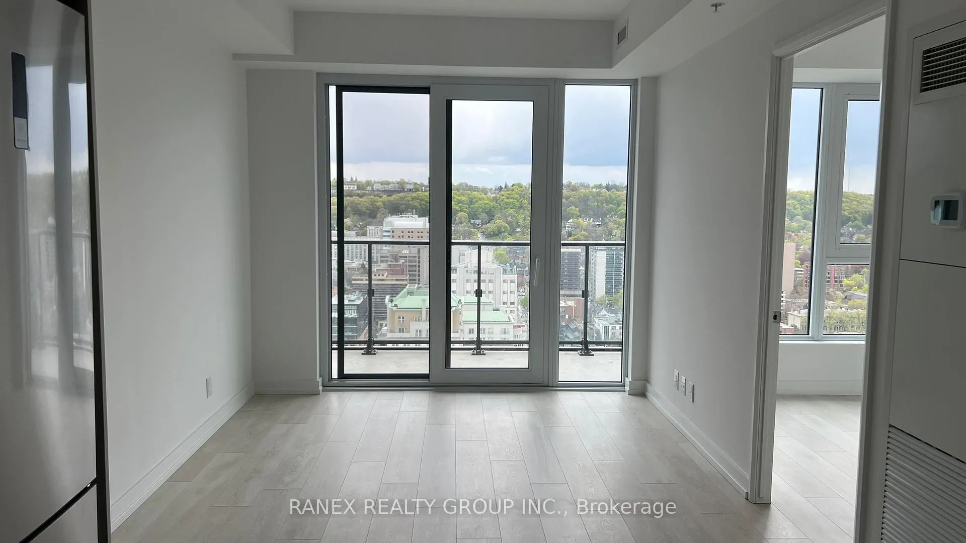 Photo 11 of Unit 2611, 75 James Street S, Hamilton, Corktown — HOMEH