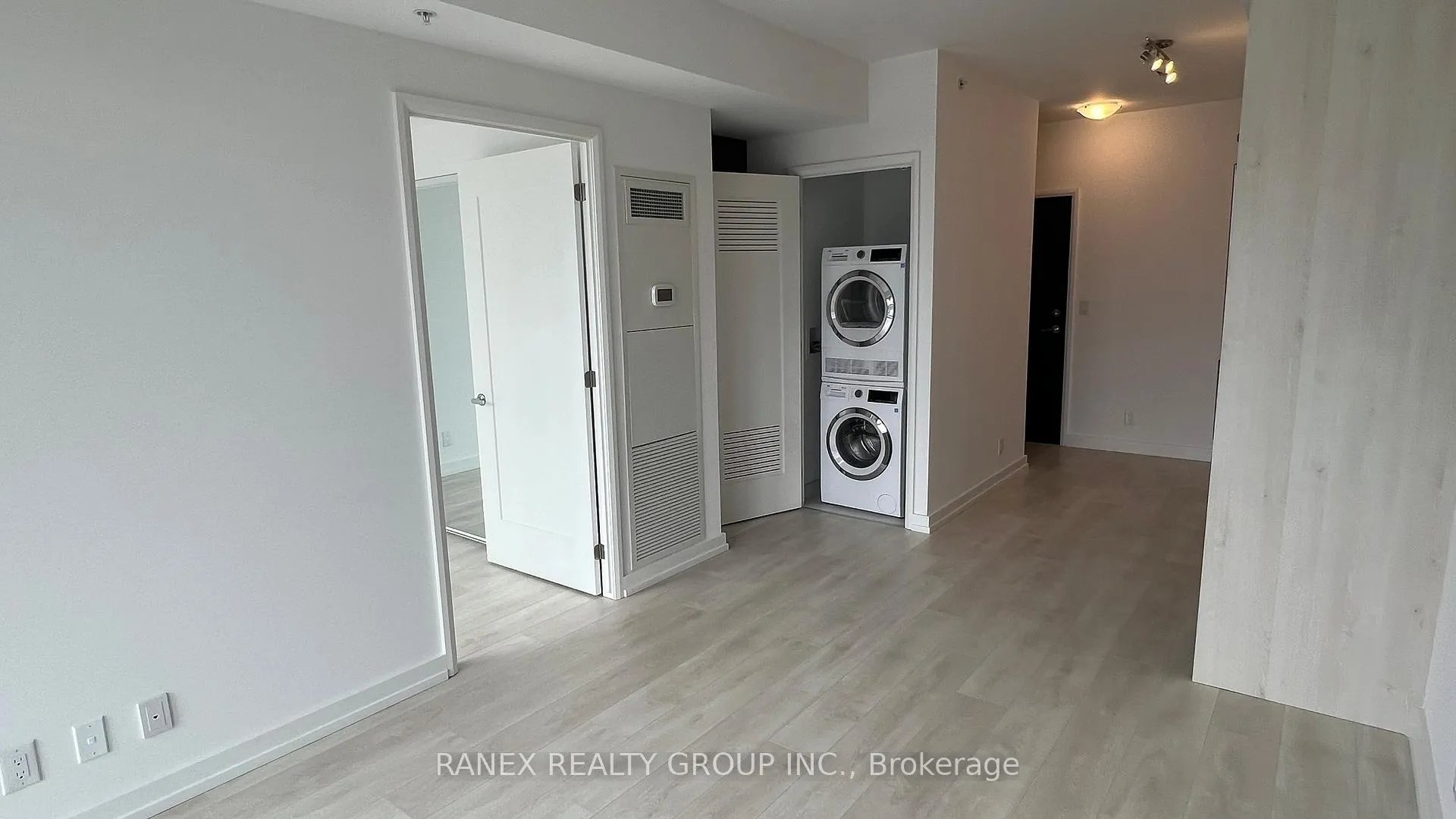 Photo 18 of Unit 2611, 75 James Street S, Hamilton, Corktown — HOMEH