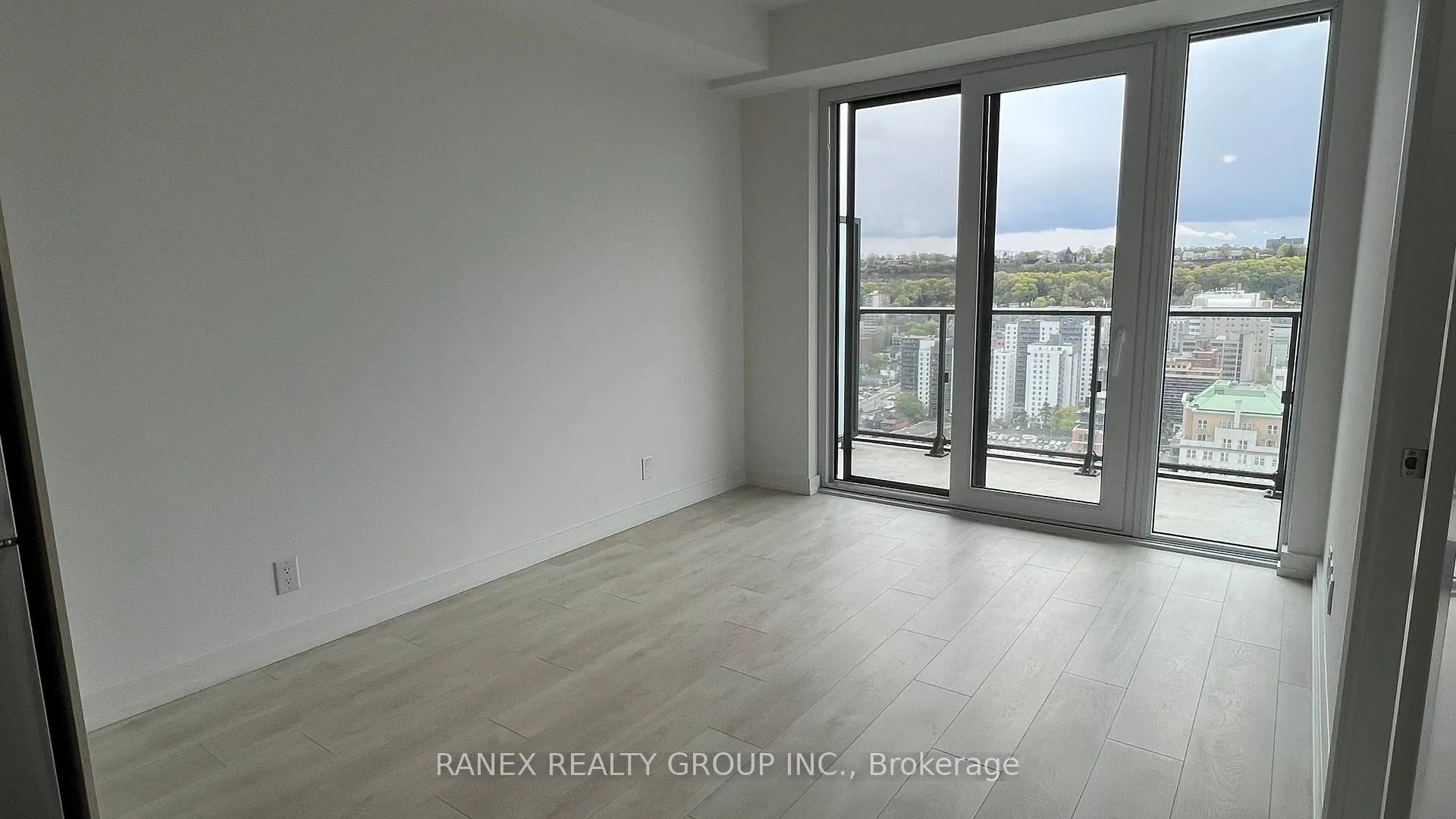 Photo 25 of Unit 2611, 75 James Street S, Hamilton, Corktown — HOMEH