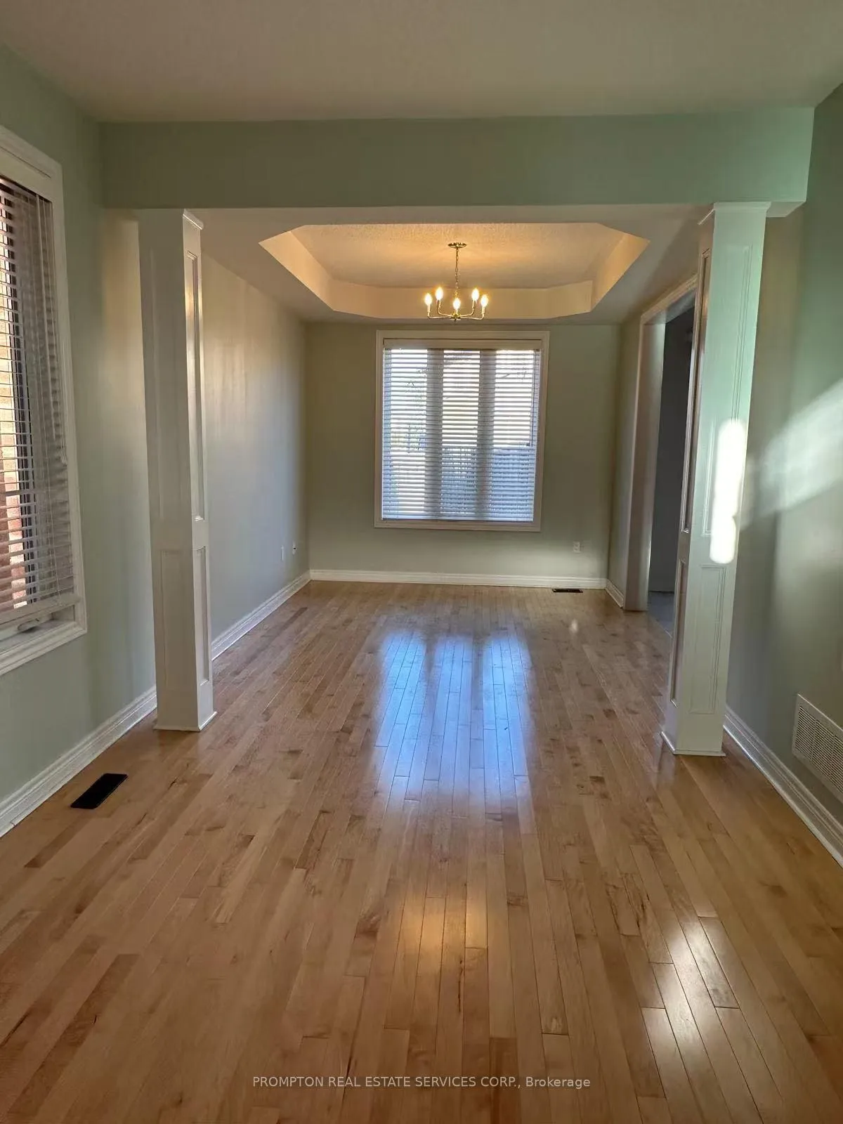 Photo 4 of 11 Ivory Silk Drive, Markham, Cathedraltown — HOMEH