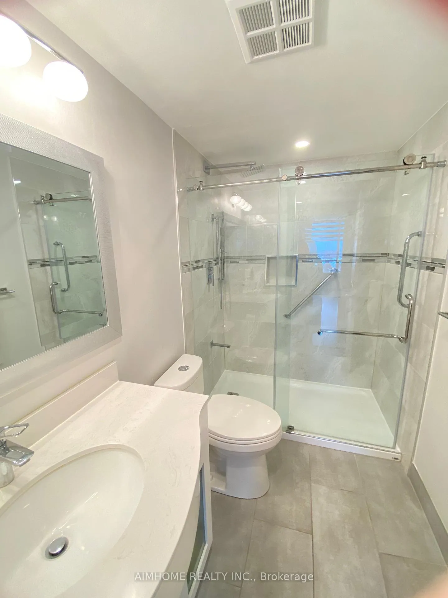 Photo 11 of Unit 608, 110 Promenade Circle, Vaughan, Brownridge — HOMEH