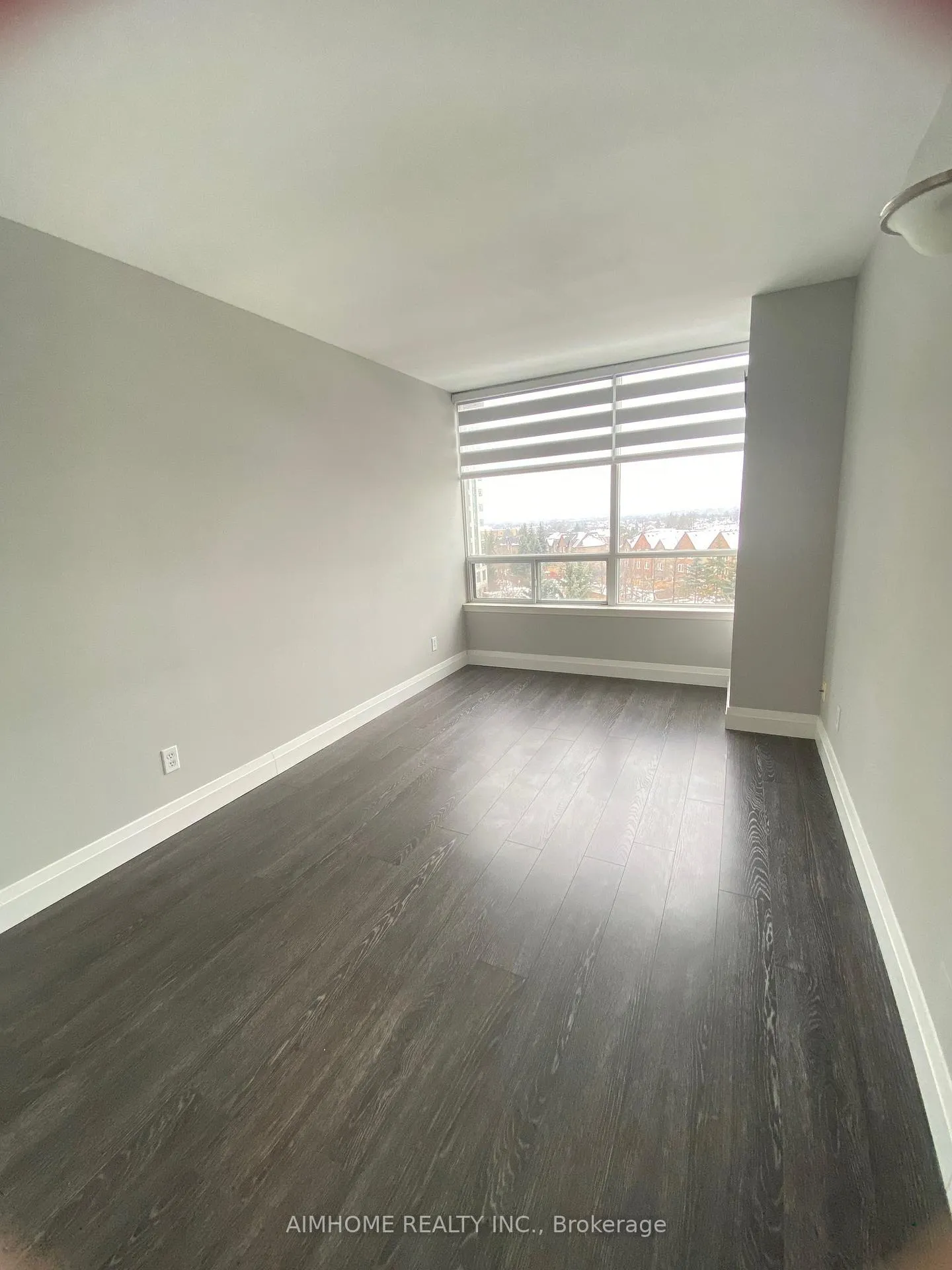 Photo 13 of Unit 608, 110 Promenade Circle, Vaughan, Brownridge — HOMEH