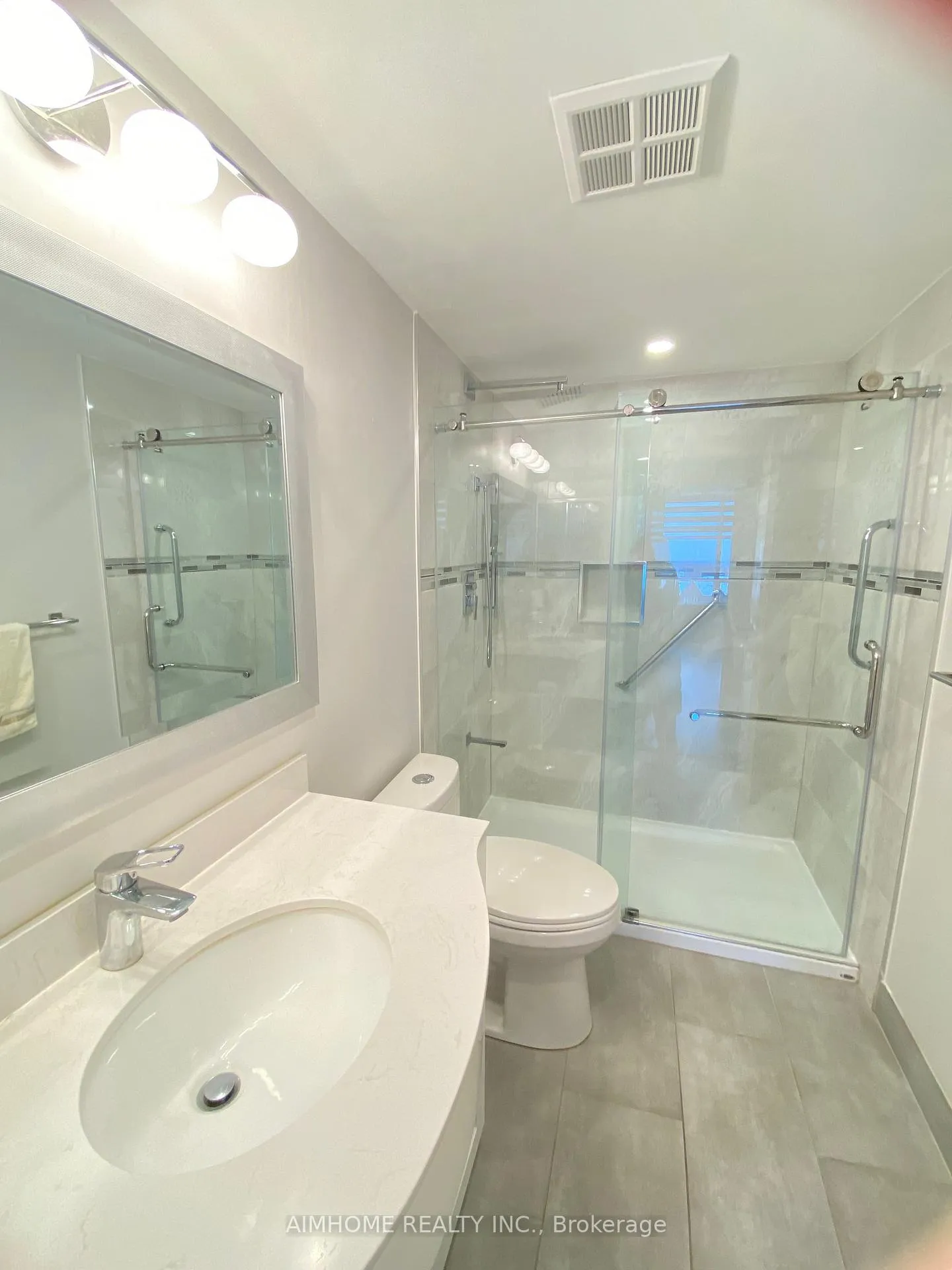 Photo 16 of Unit 608, 110 Promenade Circle, Vaughan, Brownridge — HOMEH