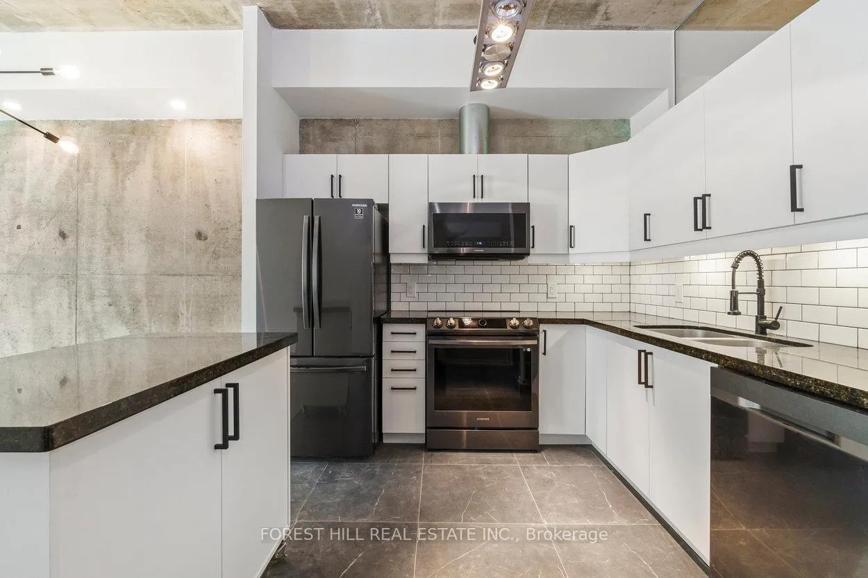 Photo 3 of Unit 411, 388 Richmond Street, Toronto, Waterfront Communities — HOMEH