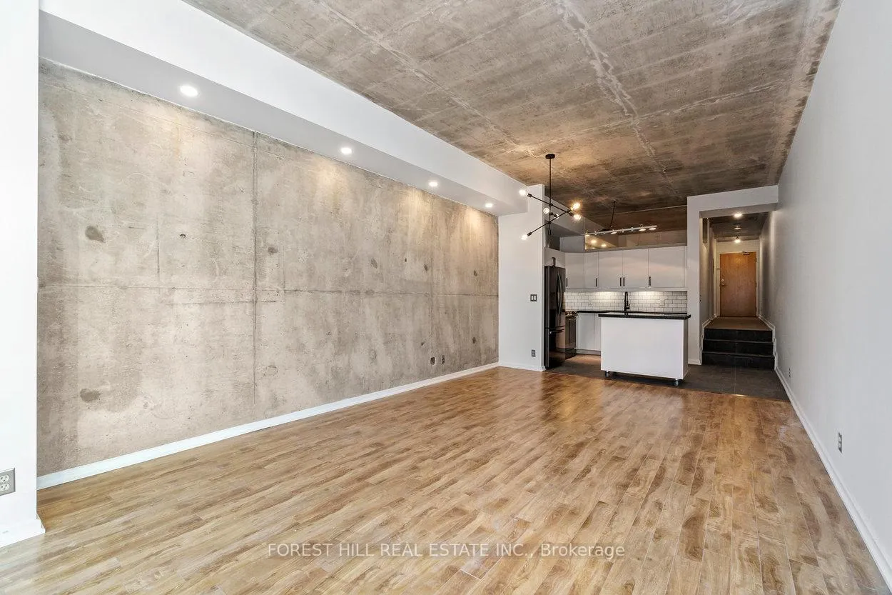 Photo 7 of Unit 411, 388 Richmond Street, Toronto, Waterfront Communities — HOMEH