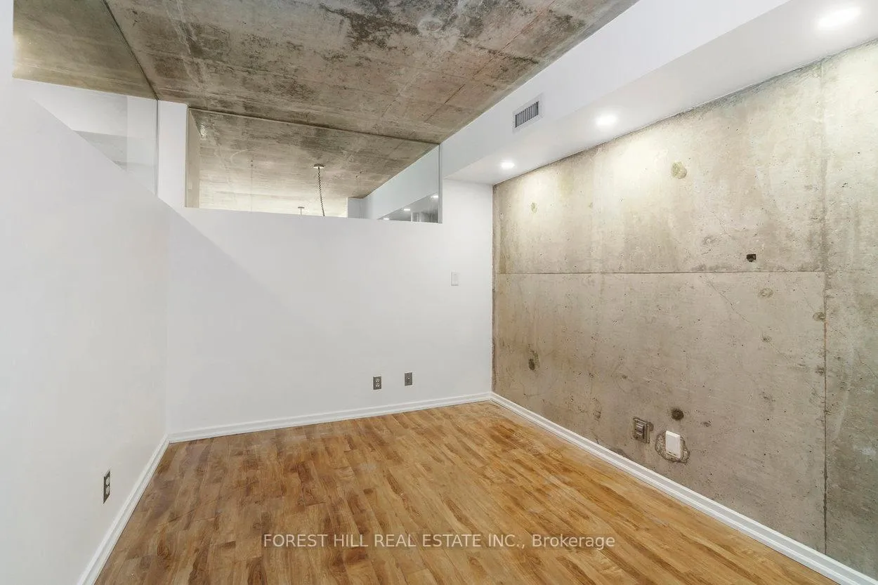 Photo 8 of Unit 411, 388 Richmond Street, Toronto, Waterfront Communities — HOMEH