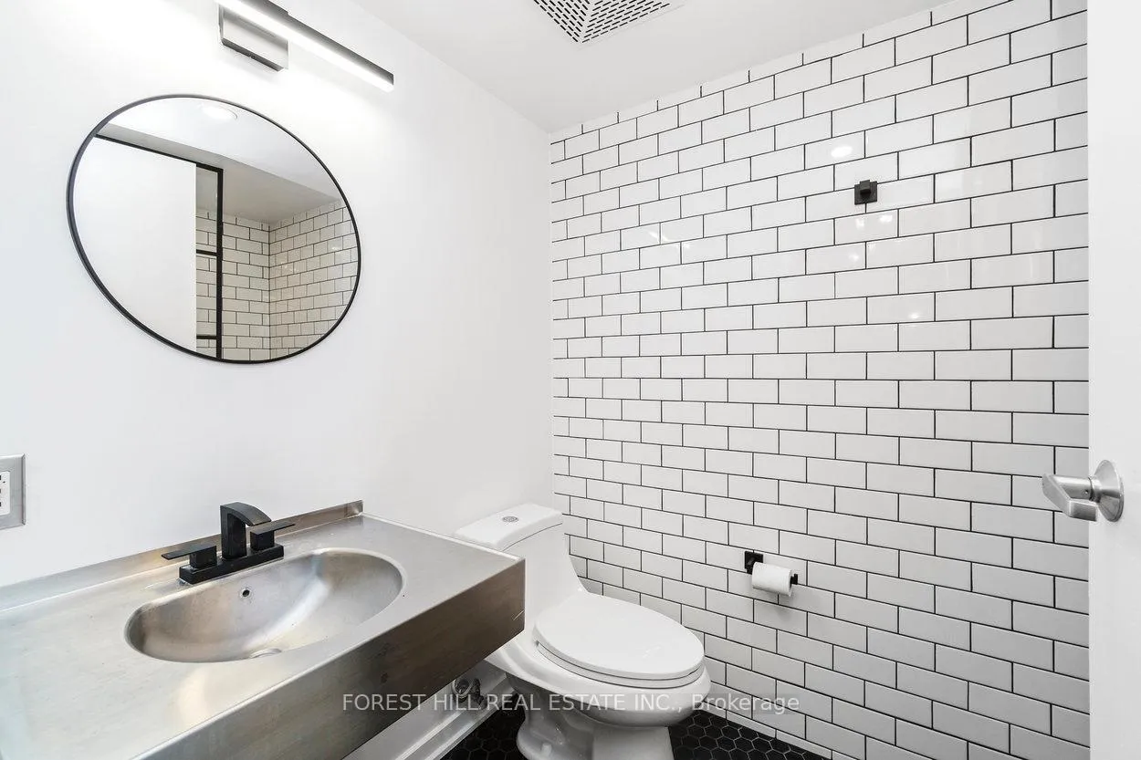 Photo 10 of Unit 411, 388 Richmond Street, Toronto, Waterfront Communities — HOMEH