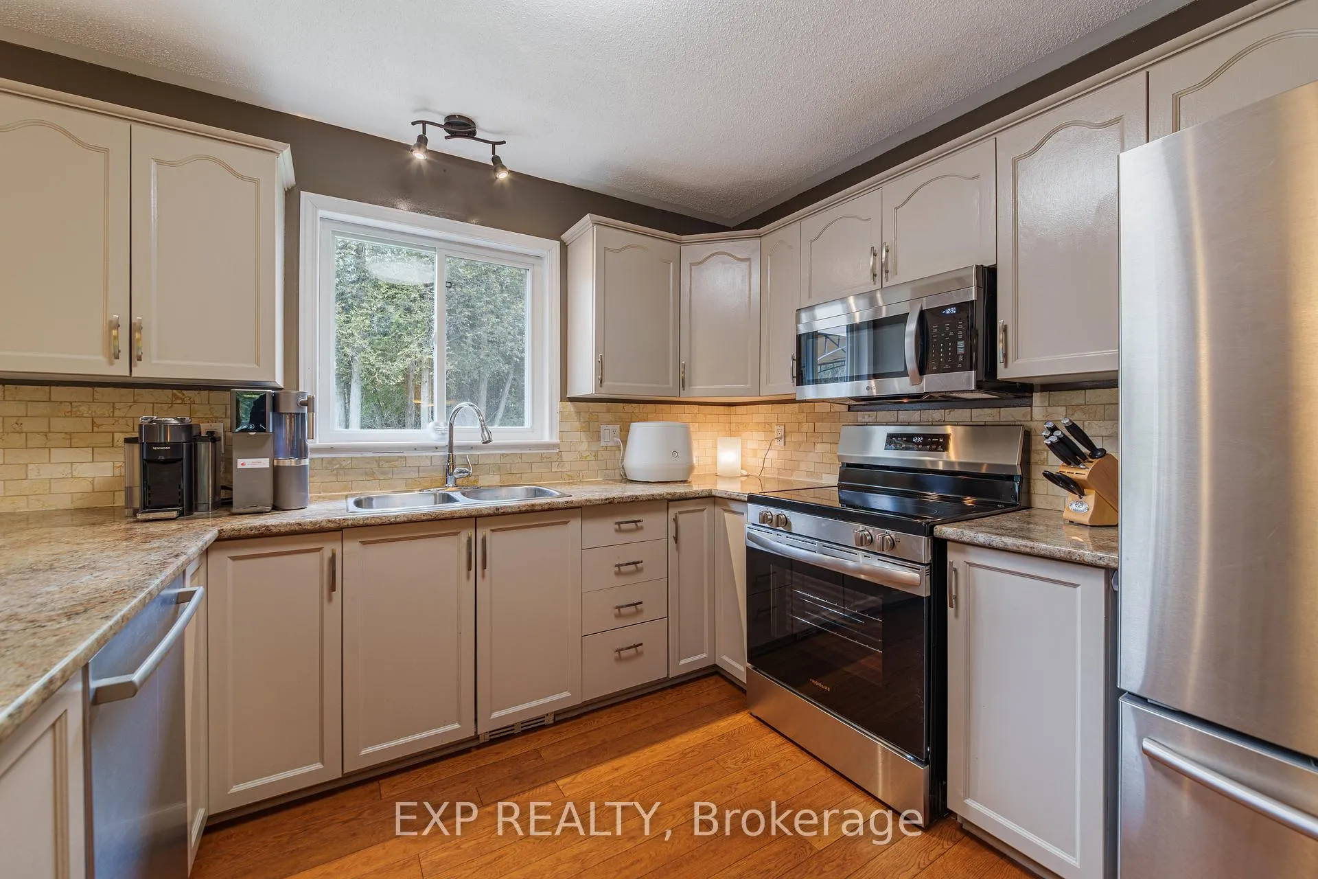 Photo 8 of 1306 Whitney Road, North Grenville, North Grenville Twp (Kemptville East) — HOMEH