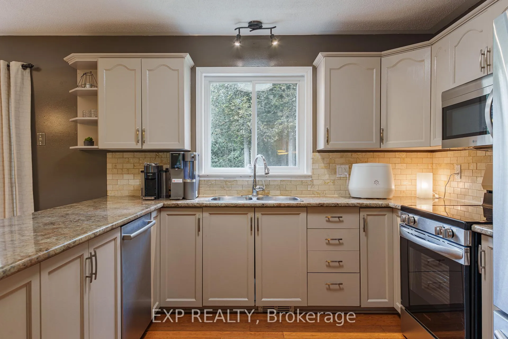 Photo 9 of 1306 Whitney Road, North Grenville, North Grenville Twp (Kemptville East) — HOMEH