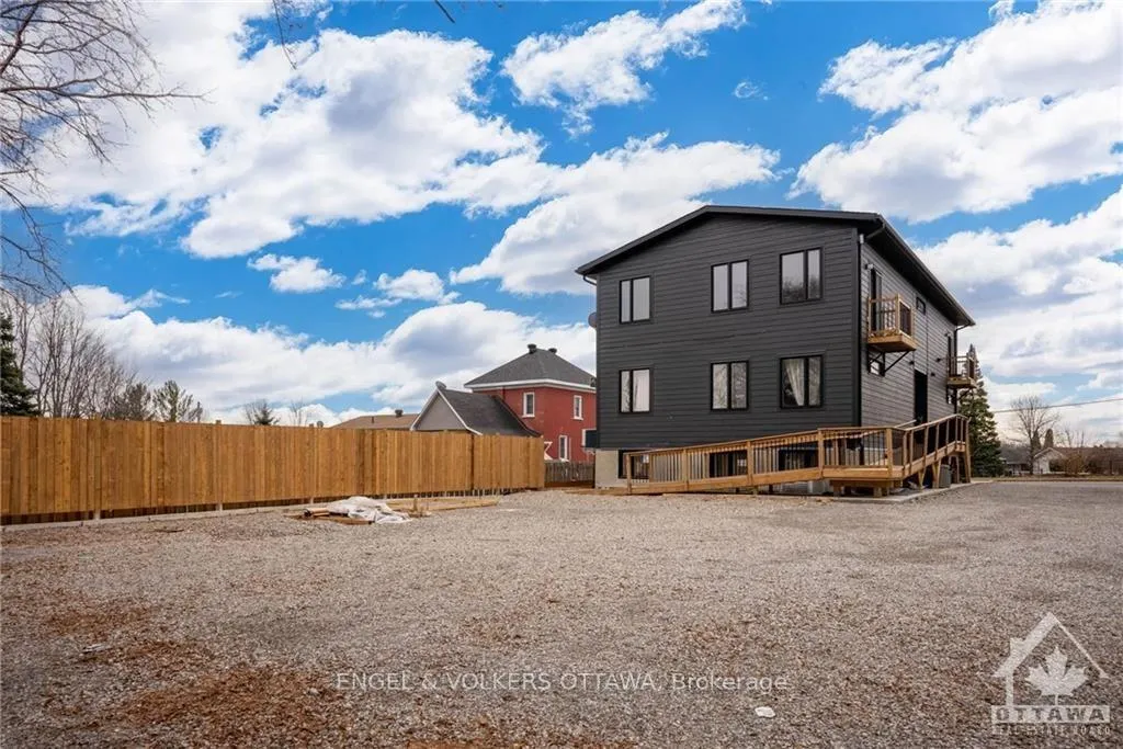 Photo 13 of Unit 5, 8 Philip Street, Smiths Falls — HOMEH
