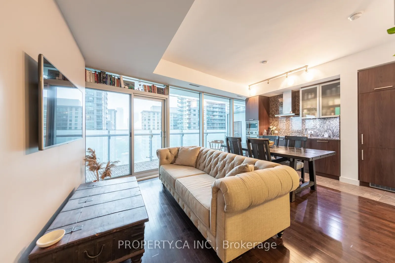 Photo 1 of Unit 806, 14 York Street, Toronto, Waterfront Communities — HOMEH