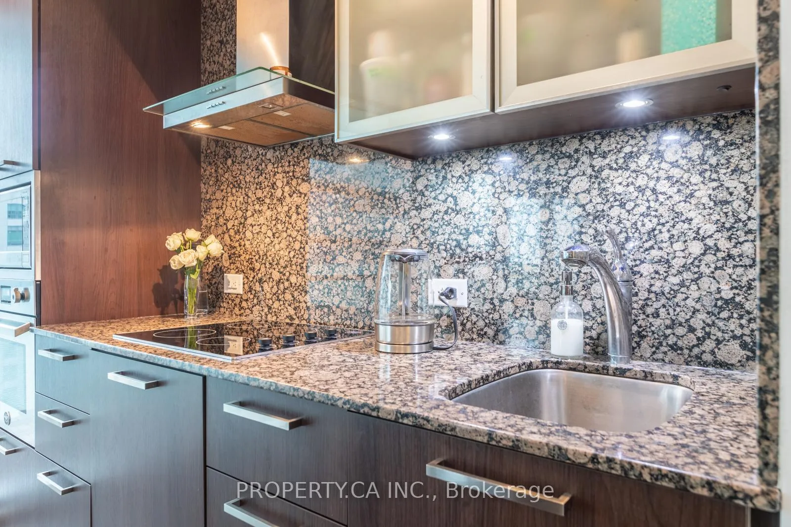 Photo 9 of Unit 806, 14 York Street, Toronto, Waterfront Communities — HOMEH