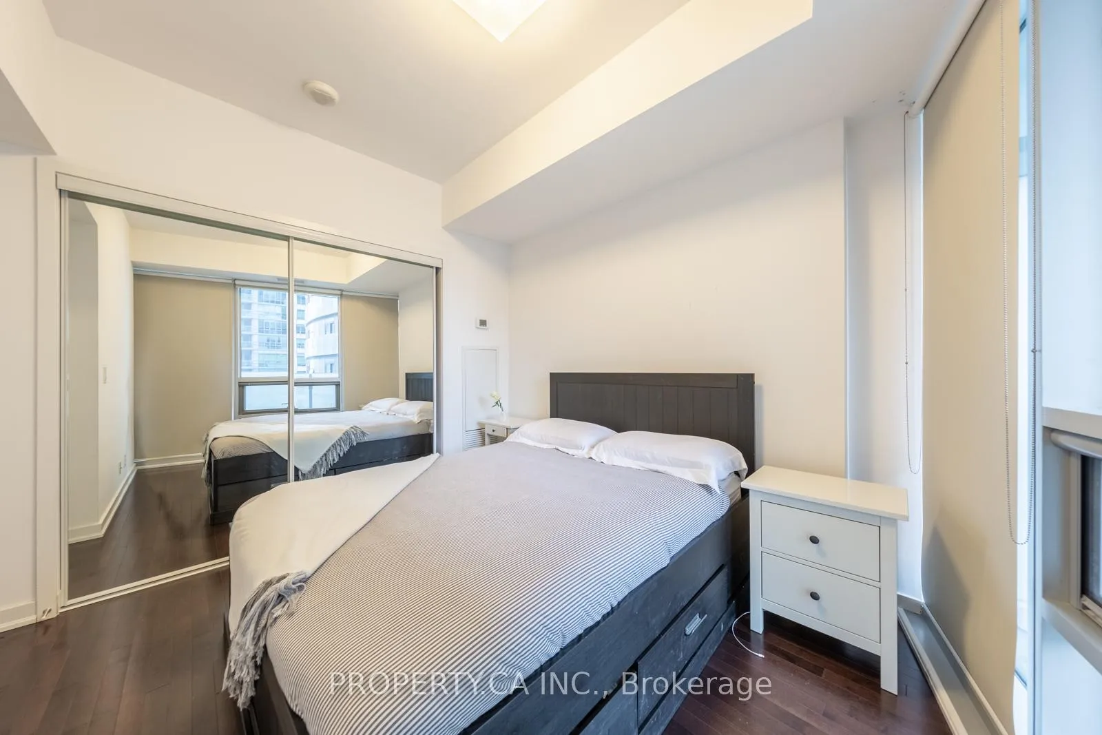 Photo 13 of Unit 806, 14 York Street, Toronto, Waterfront Communities — HOMEH