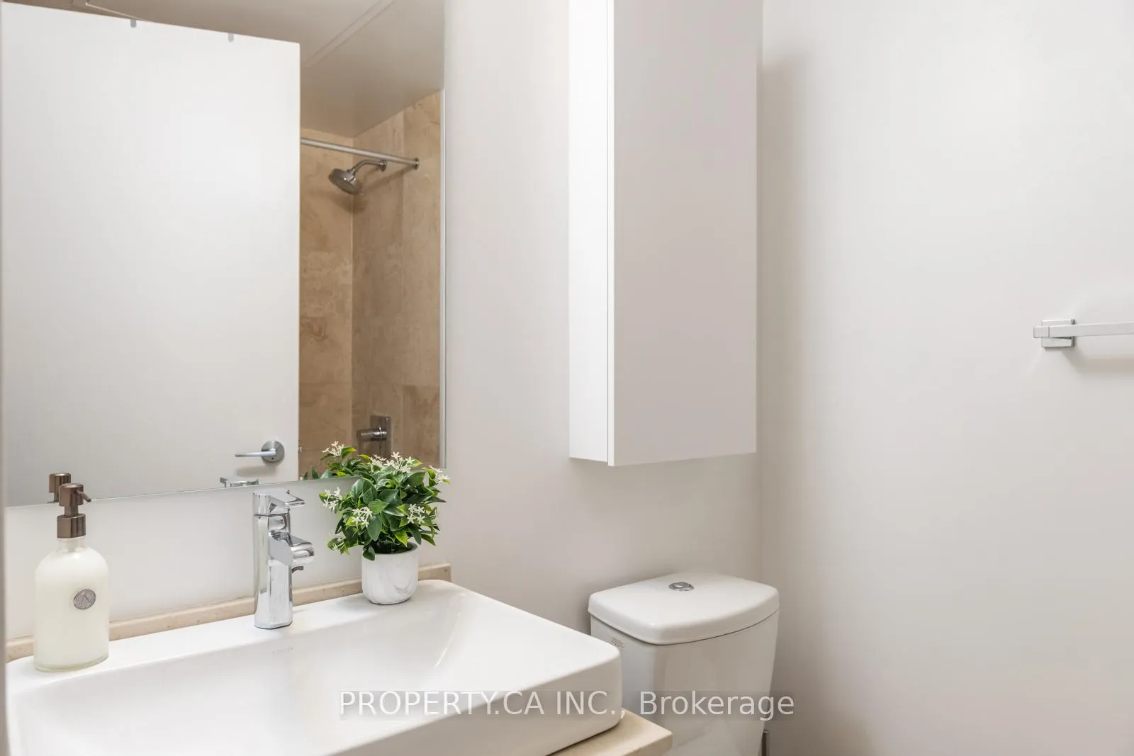 Photo 16 of Unit 806, 14 York Street, Toronto, Waterfront Communities — HOMEH