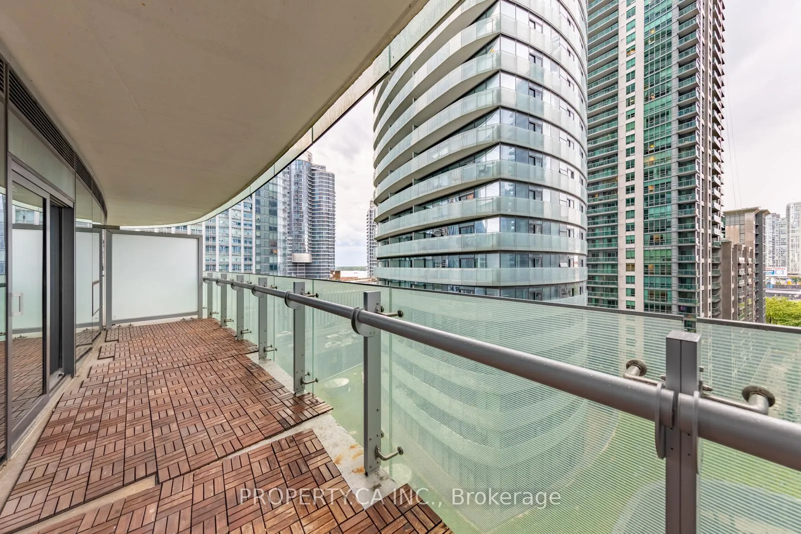 Photo 20 of Unit 806, 14 York Street, Toronto, Waterfront Communities — HOMEH