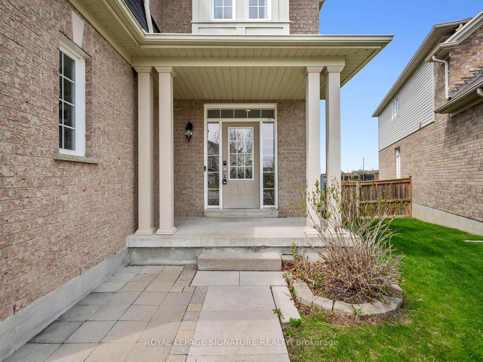 Photo 3 of 30 Westover Drive, Clarington, Bowmanville — HOMEH