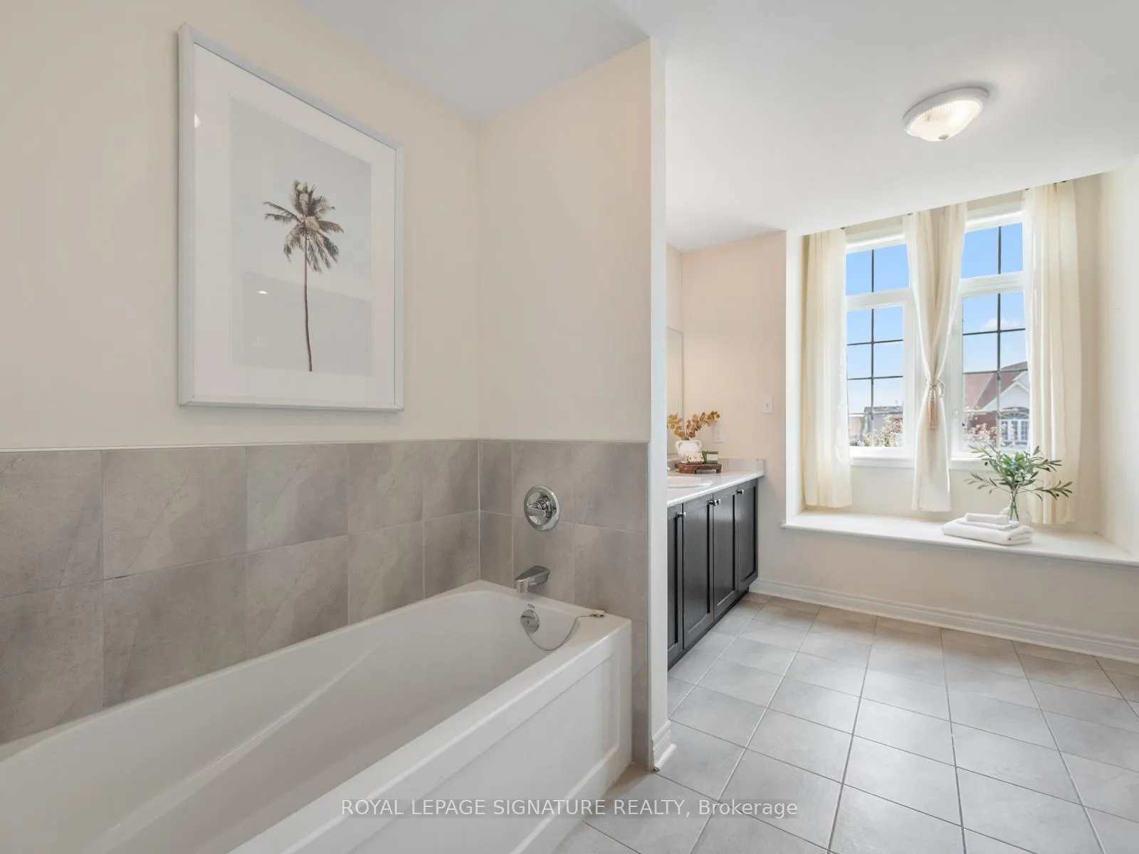 Photo 19 of 30 Westover Drive, Clarington, Bowmanville — HOMEH