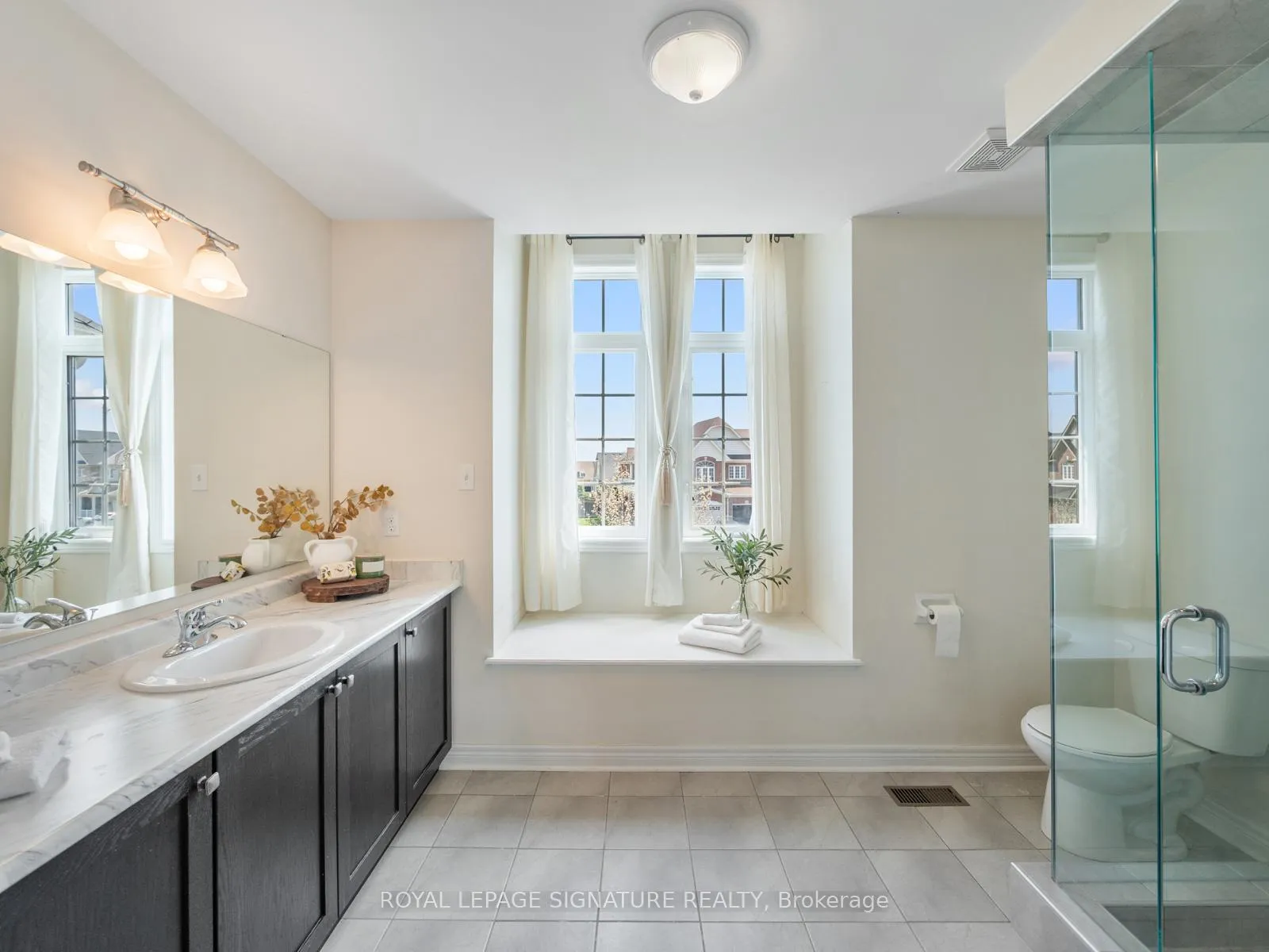 Photo 20 of 30 Westover Drive, Clarington, Bowmanville — HOMEH