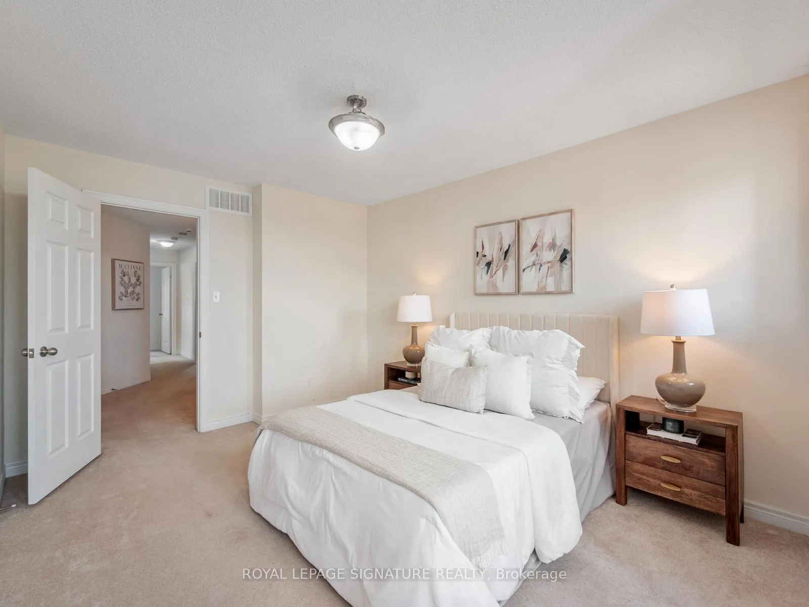 Photo 26 of 30 Westover Drive, Clarington, Bowmanville — HOMEH
