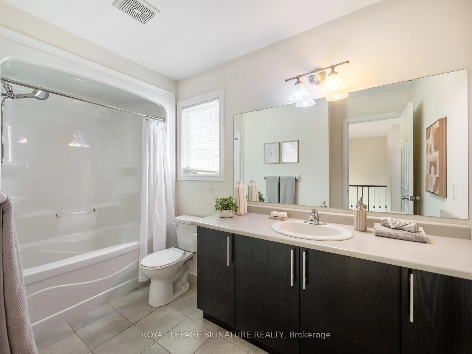 Photo 27 of 30 Westover Drive, Clarington, Bowmanville — HOMEH