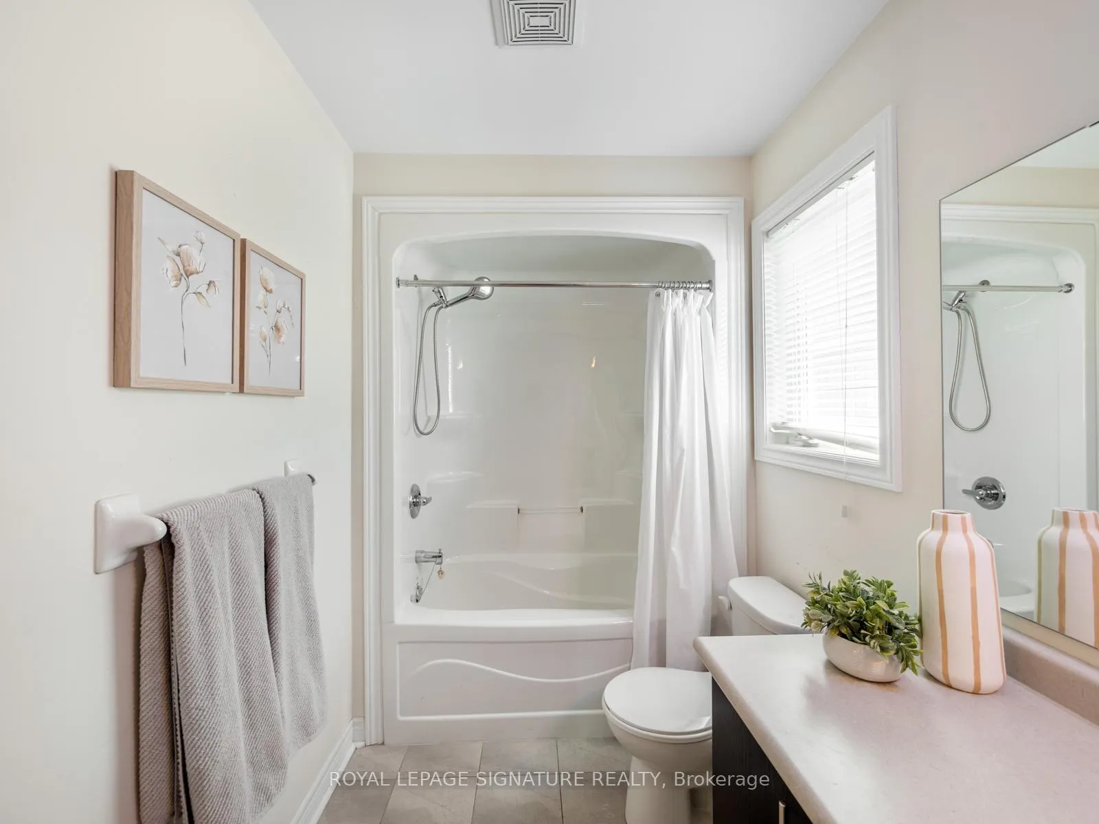 Photo 28 of 30 Westover Drive, Clarington, Bowmanville — HOMEH