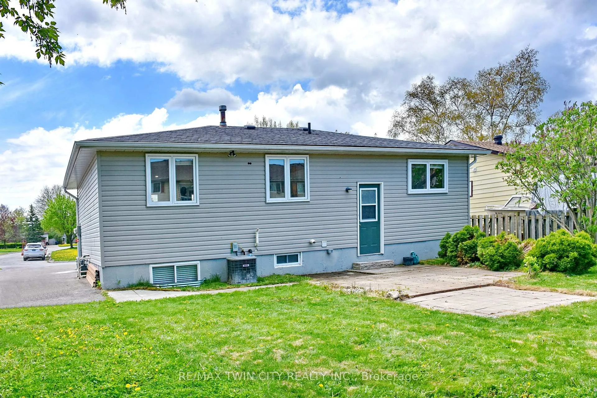 Photo 4 of Unit 2, 8 Rhonda Road, Collingwood — HOMEH