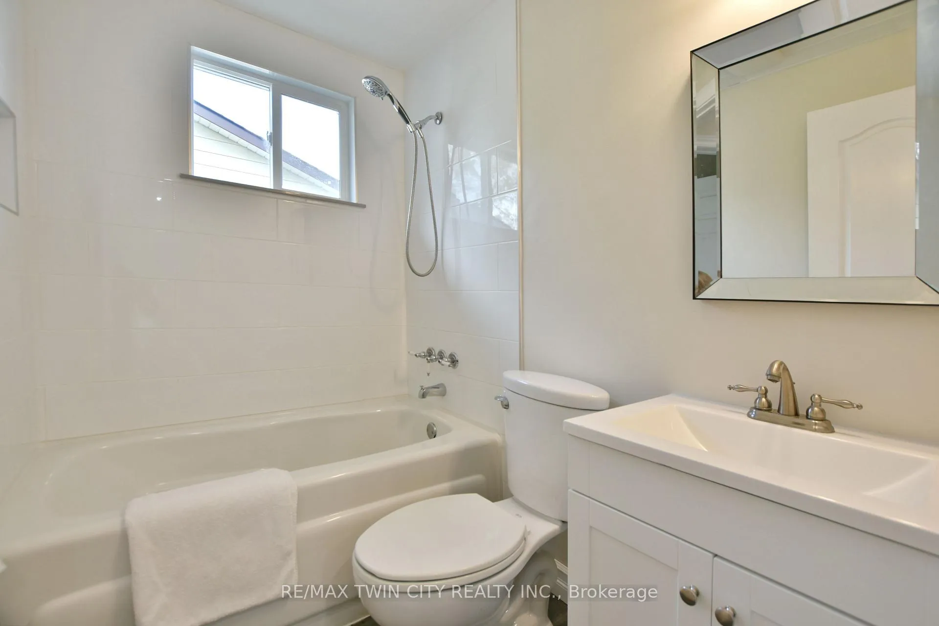 Photo 18 of Unit 2, 8 Rhonda Road, Collingwood — HOMEH
