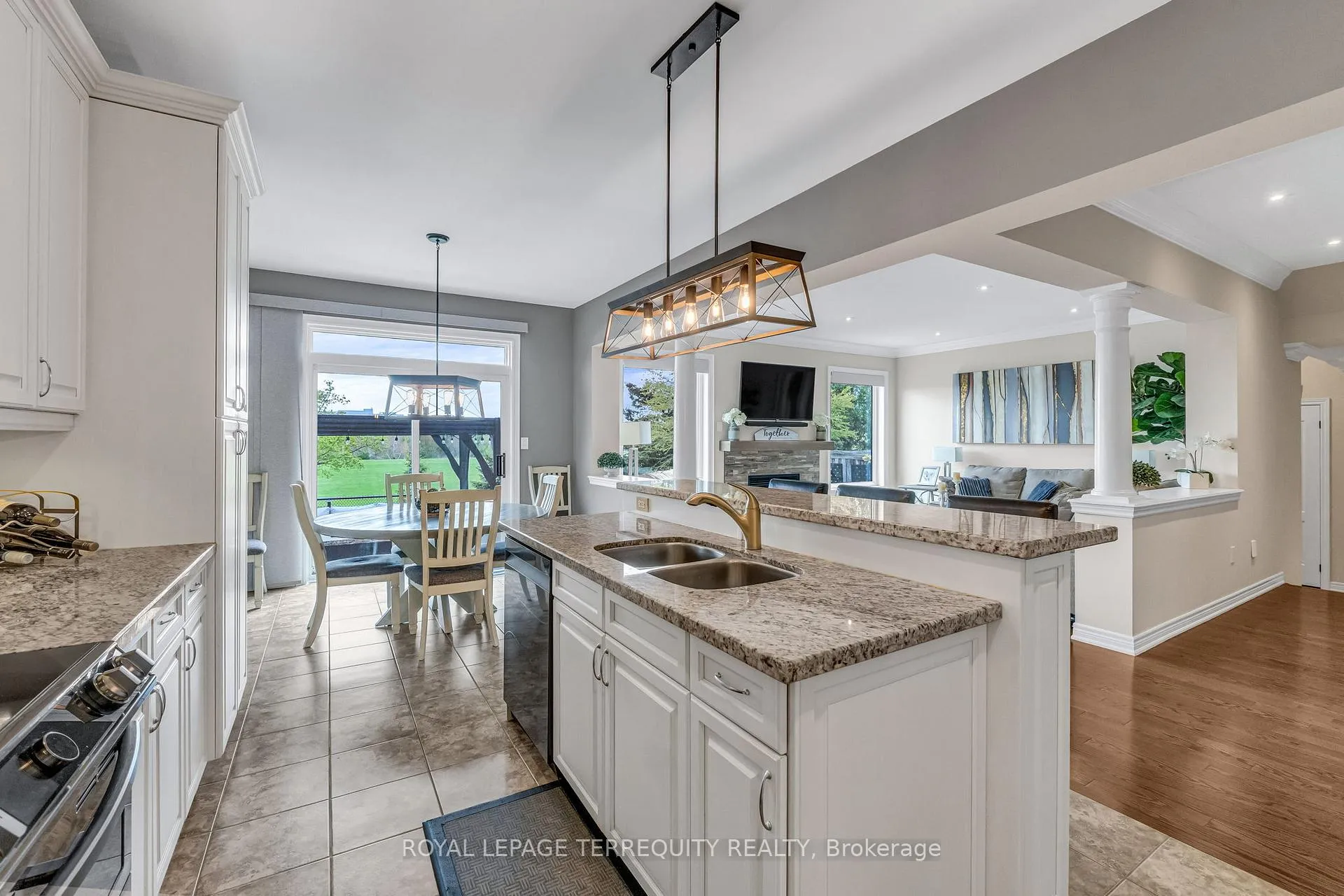 Photo 11 of 2298 Millstone Drive, Oakville, Westmount — HOMEH