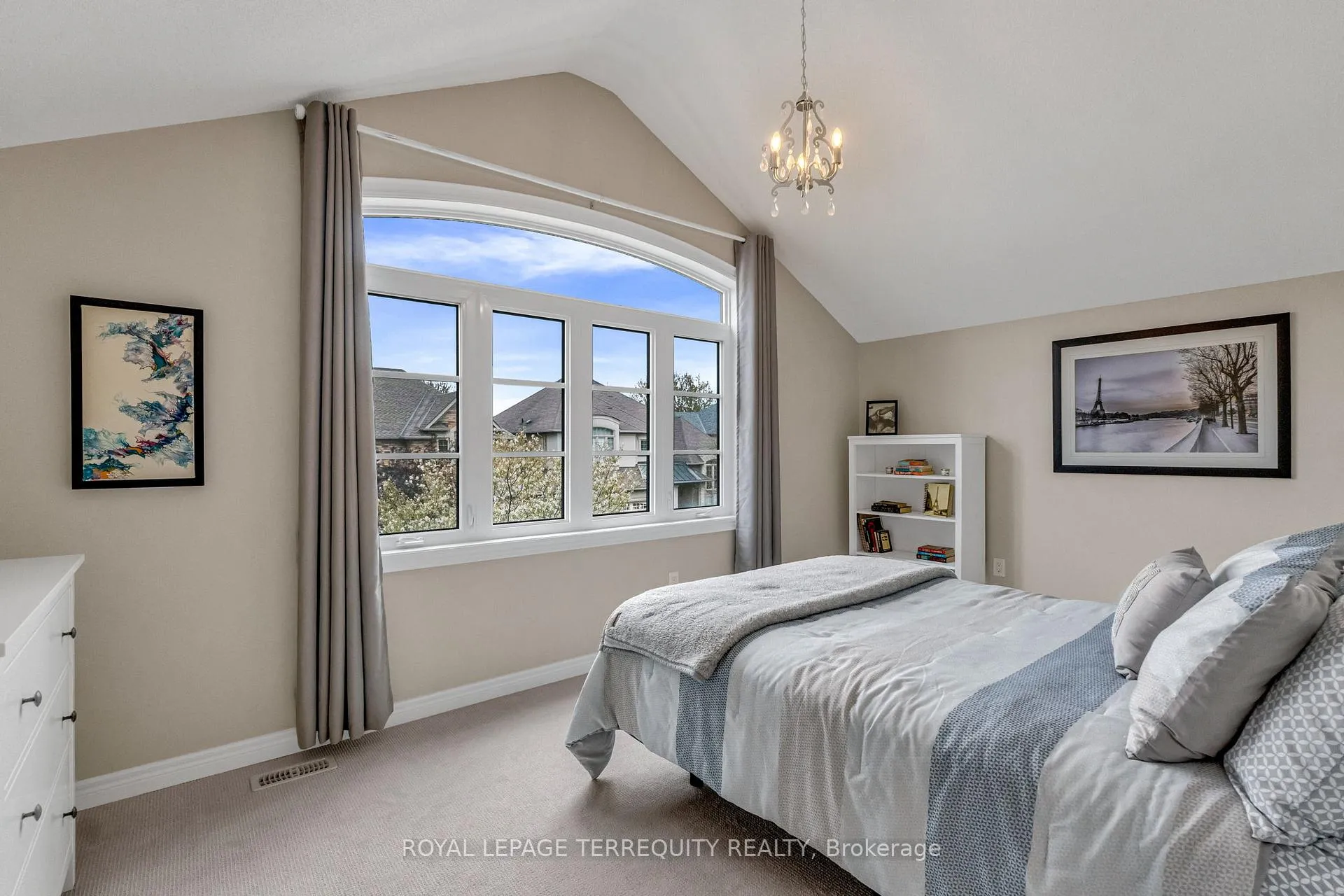 Photo 28 of 2298 Millstone Drive, Oakville, Westmount — HOMEH