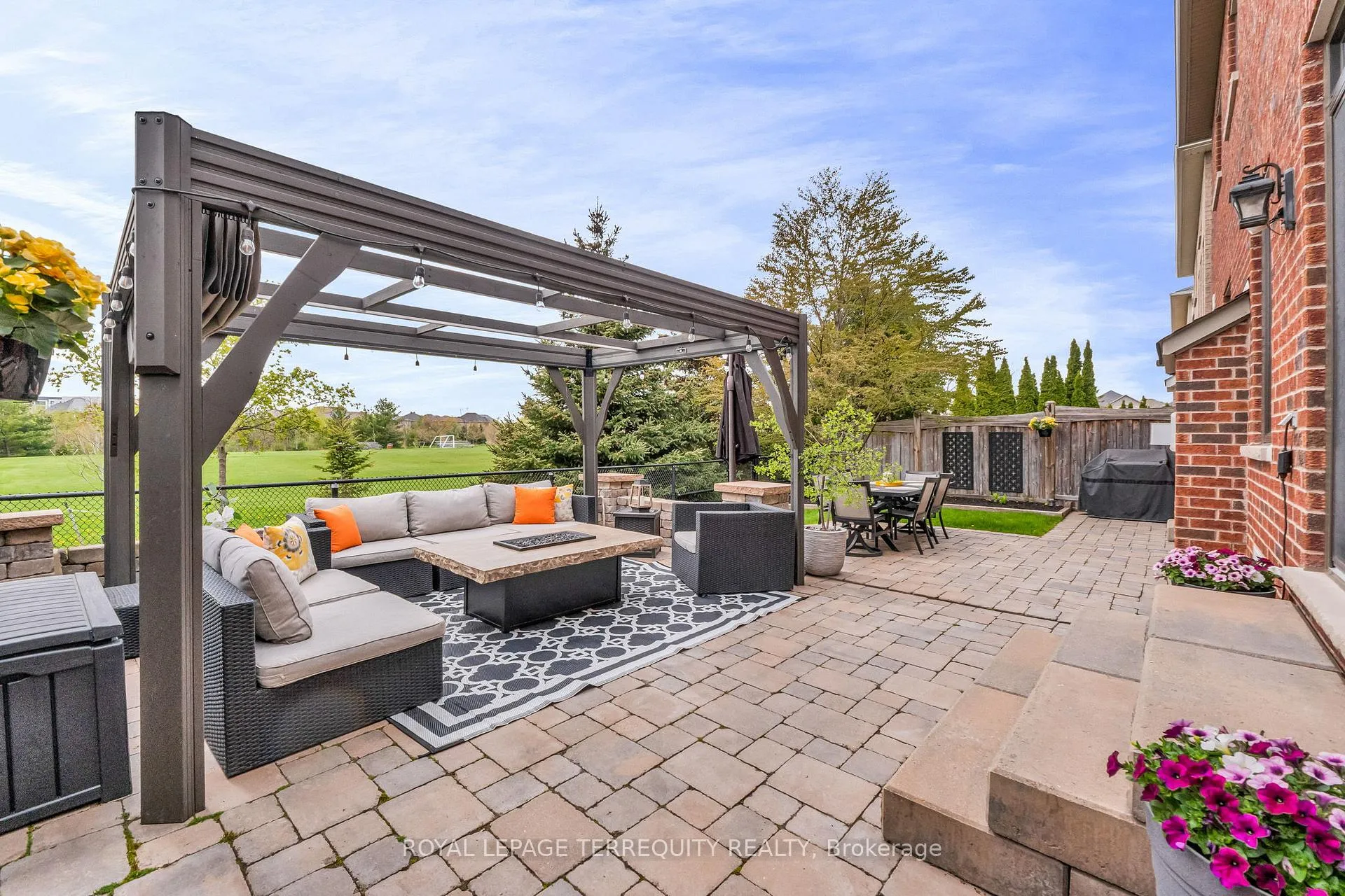 Photo 38 of 2298 Millstone Drive, Oakville, Westmount — HOMEH