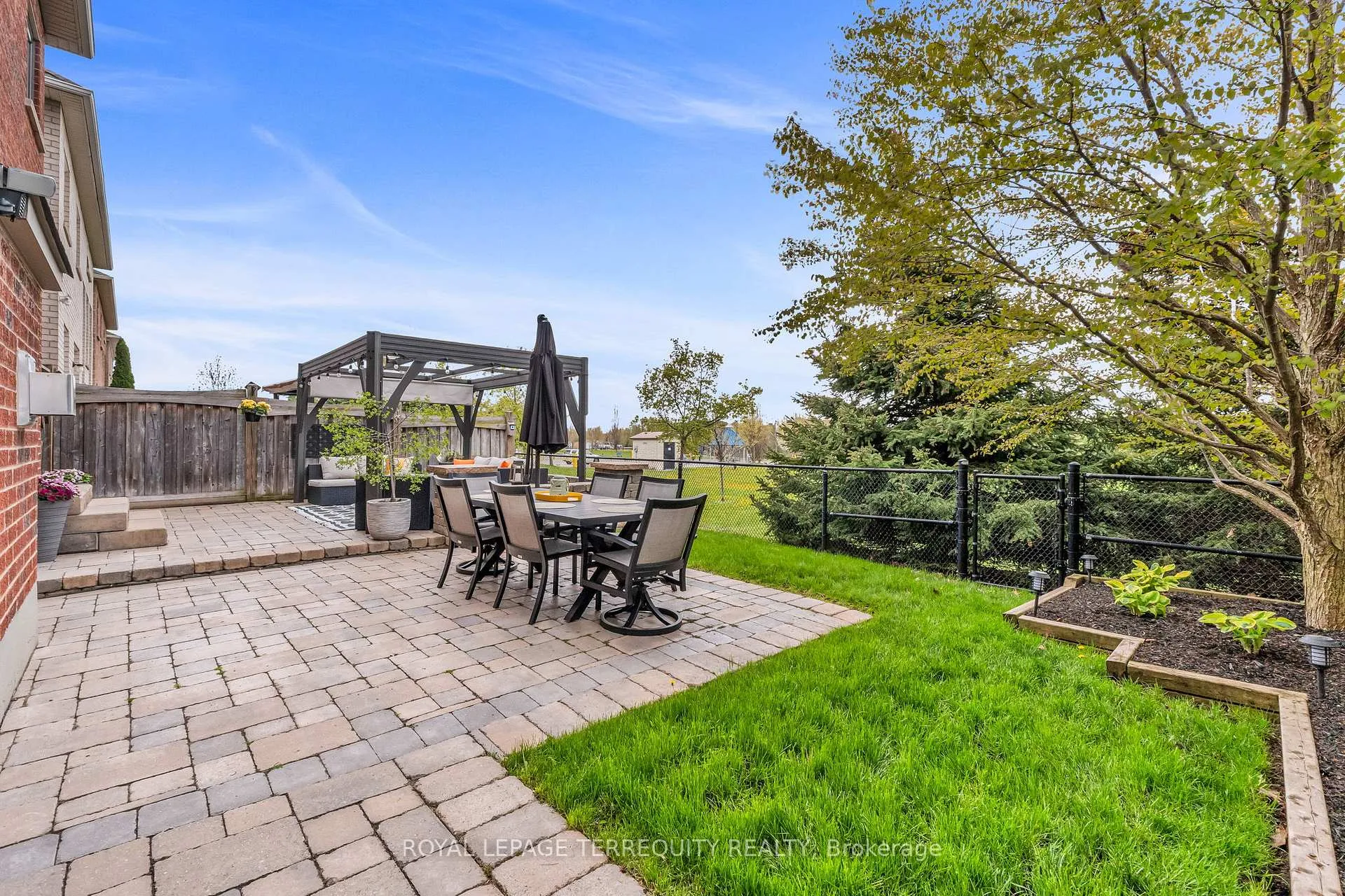 Photo 41 of 2298 Millstone Drive, Oakville, Westmount — HOMEH