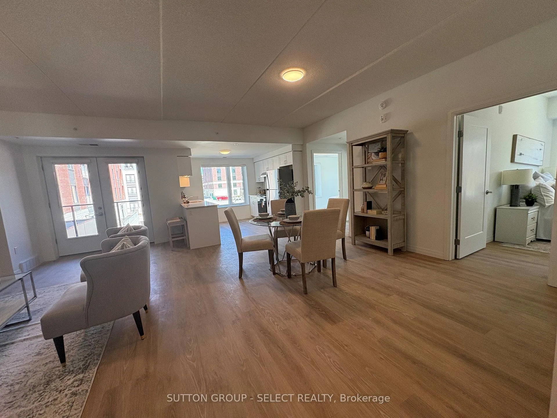 Photo 9 of Unit 415, 351 Hill Street, London, East K — HOMEH