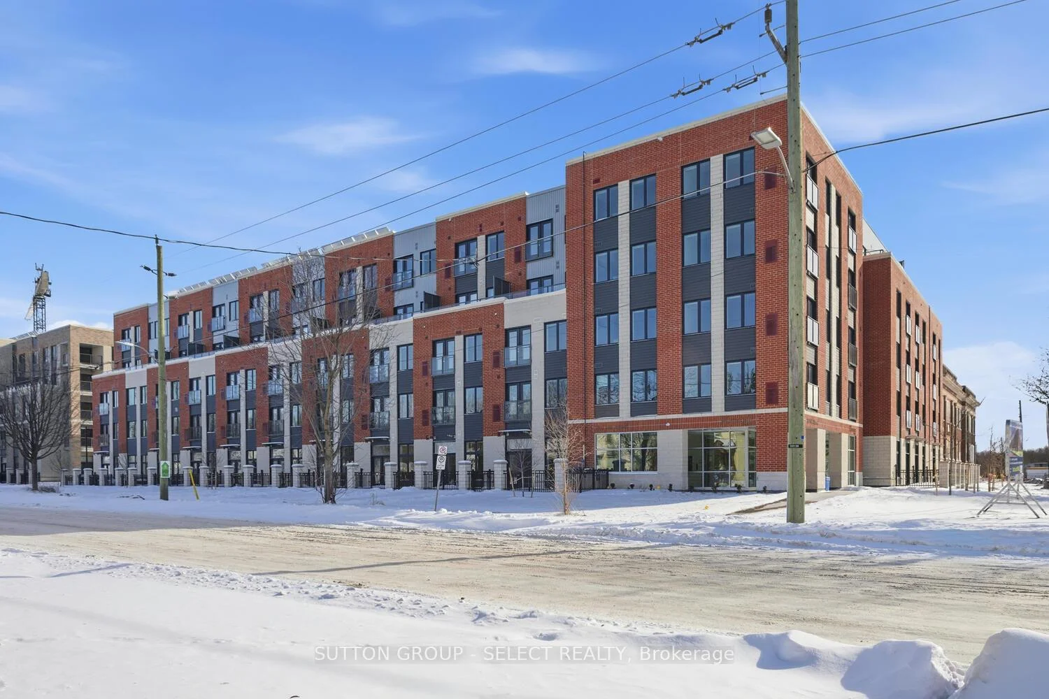 Photo 2 of Unit 415, 351 Hill Street, London, East K — HOMEH
