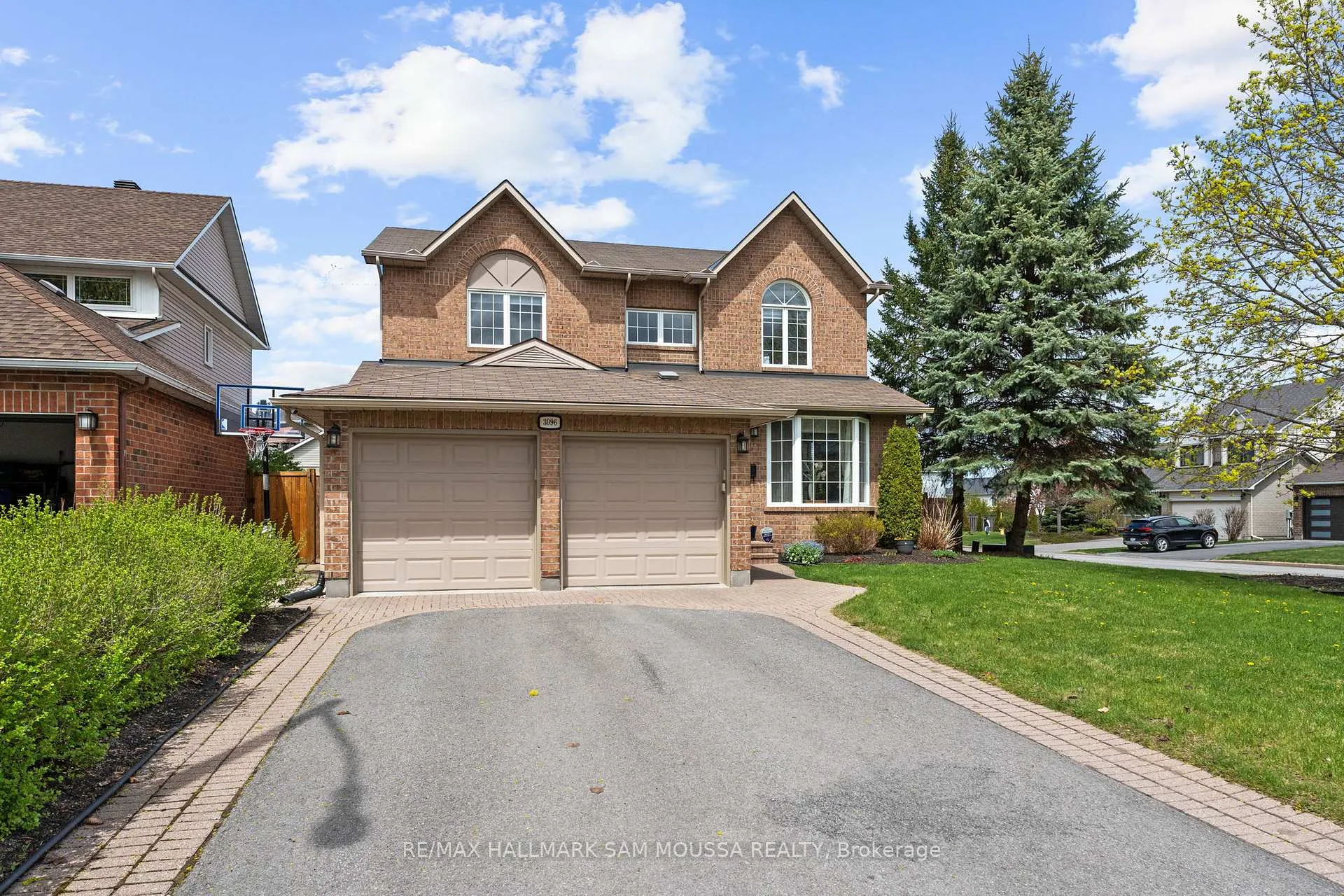 Photo 2 of 3096 Apple Hill Drive, Ottawa, Upper Hunt Club — HOMEH
