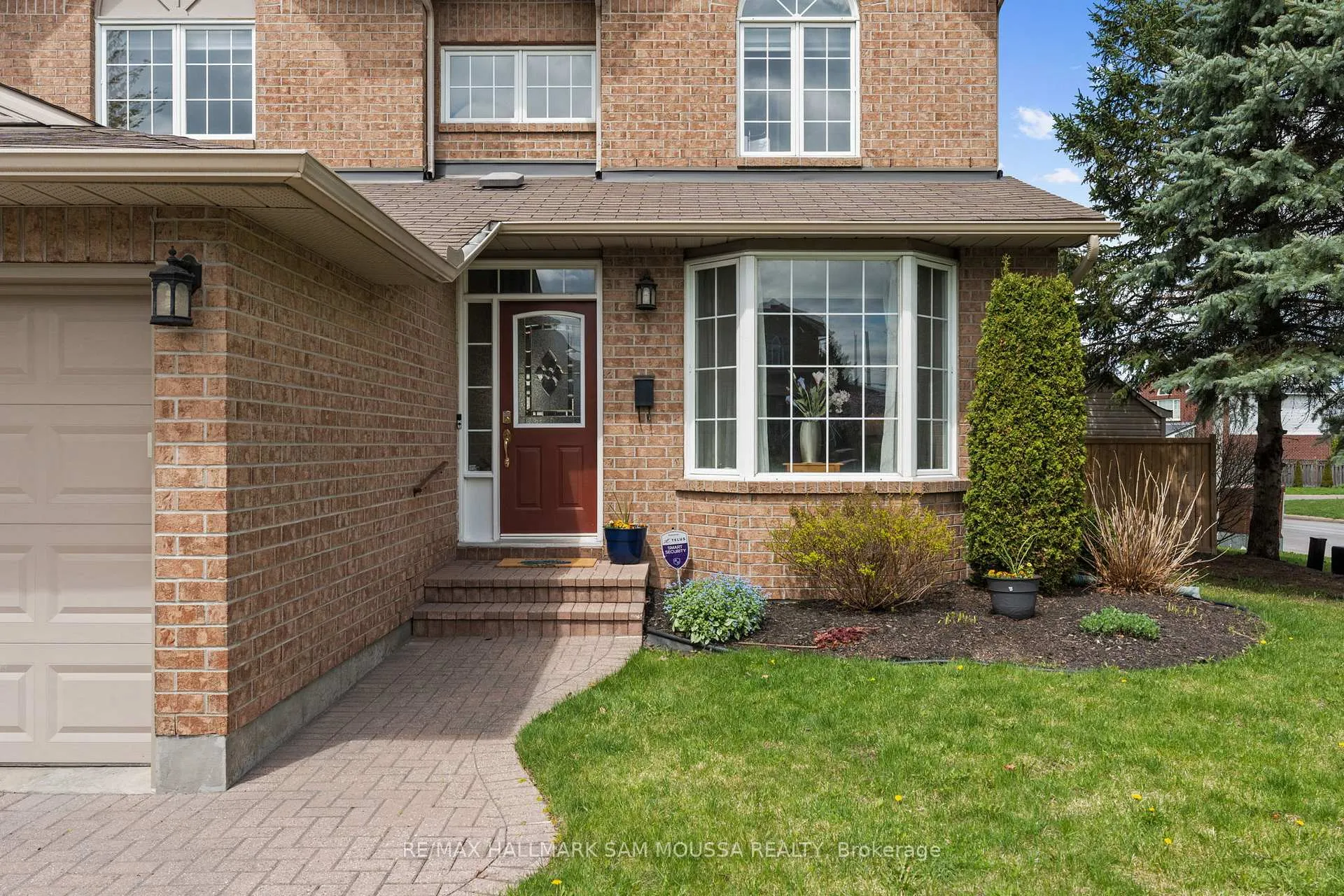 Photo 3 of 3096 Apple Hill Drive, Ottawa, Upper Hunt Club — HOMEH