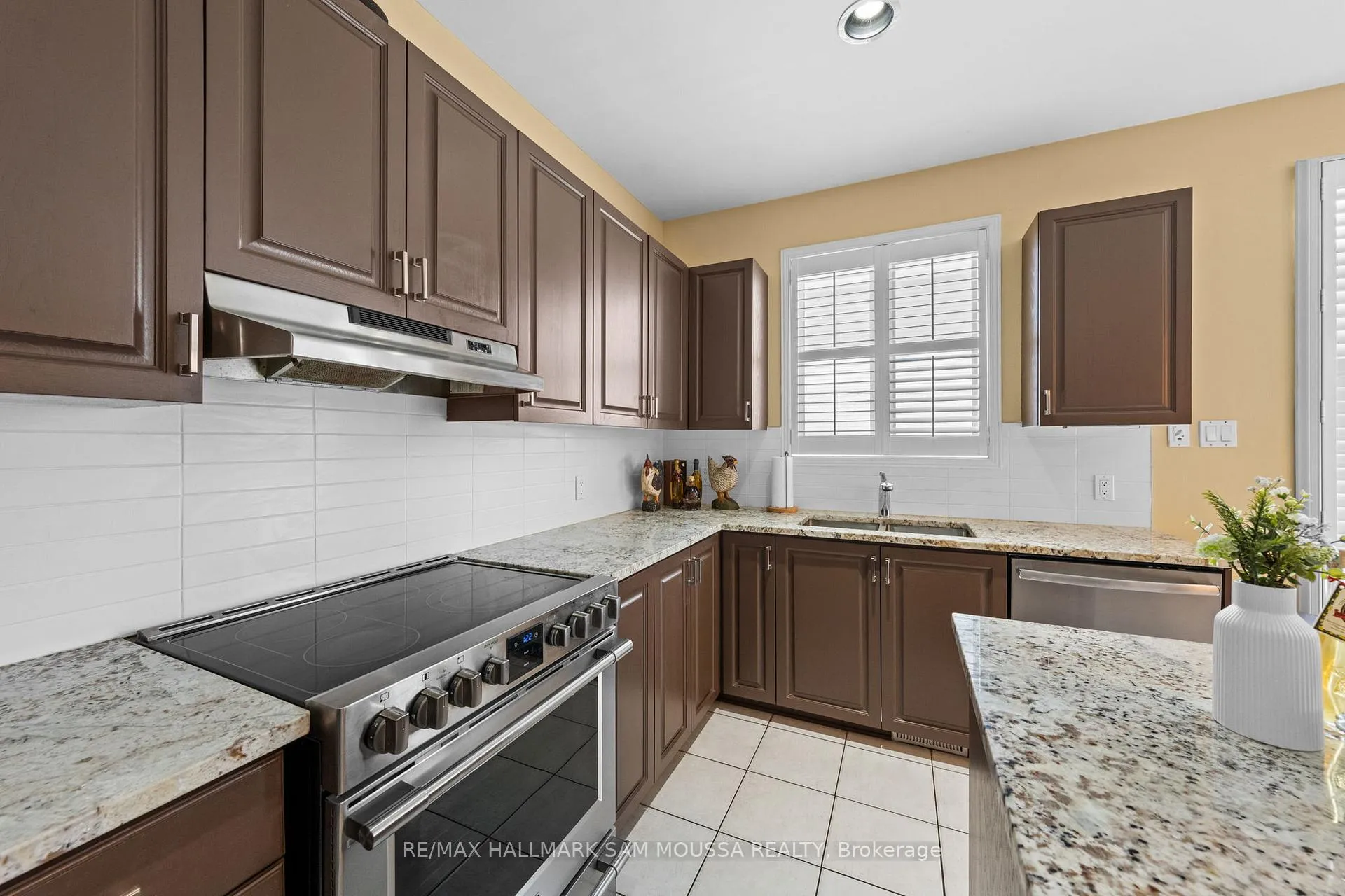 Photo 15 of 3096 Apple Hill Drive, Ottawa, Upper Hunt Club — HOMEH