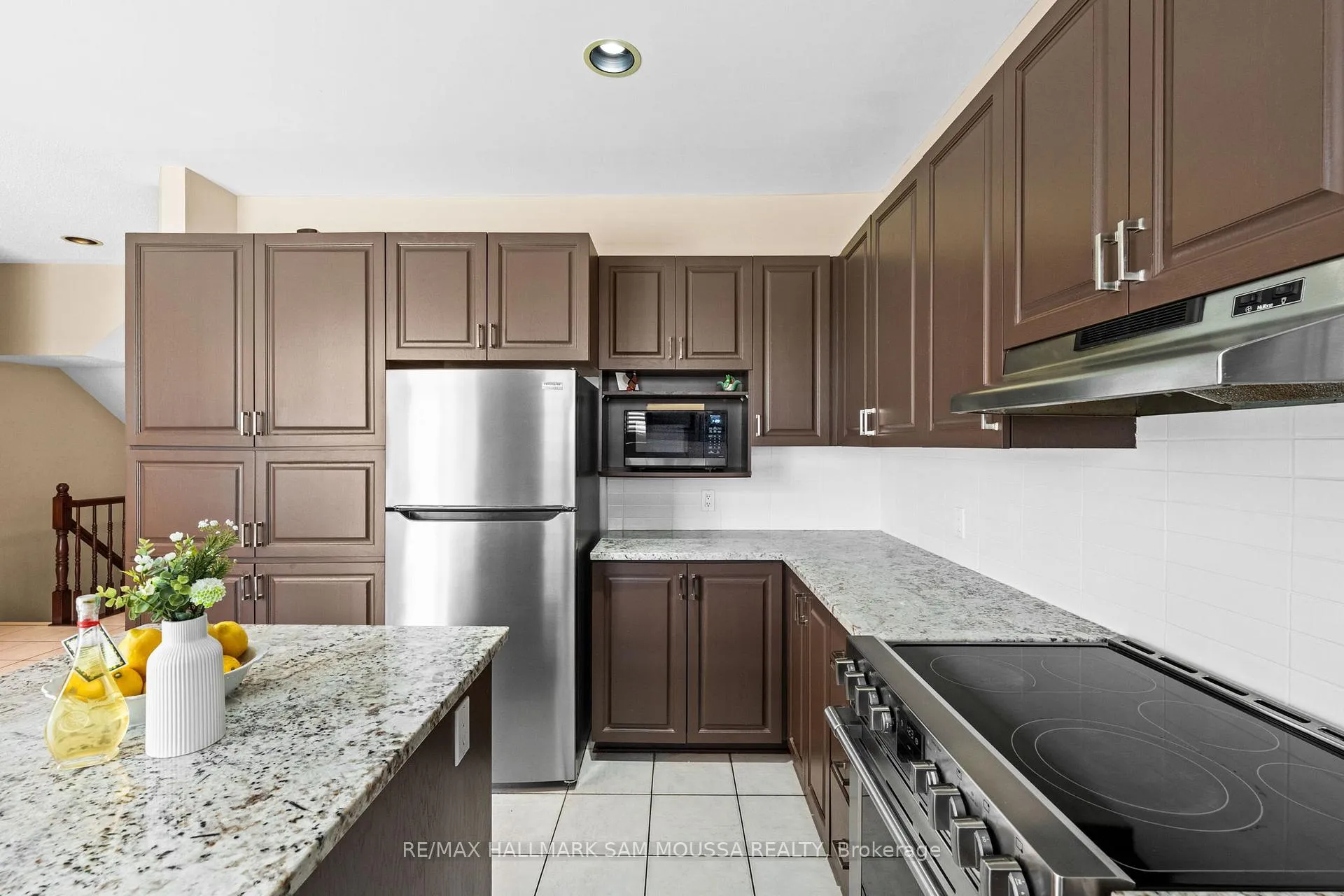 Photo 17 of 3096 Apple Hill Drive, Ottawa, Upper Hunt Club — HOMEH
