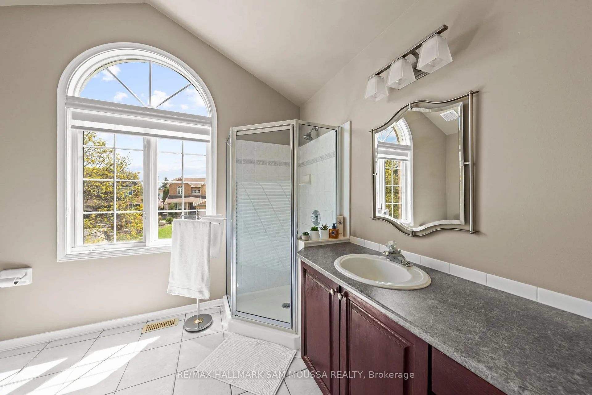 Photo 26 of 3096 Apple Hill Drive, Ottawa, Upper Hunt Club — HOMEH