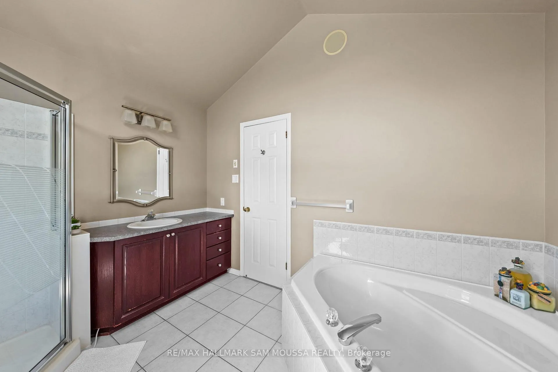 Photo 27 of 3096 Apple Hill Drive, Ottawa, Upper Hunt Club — HOMEH