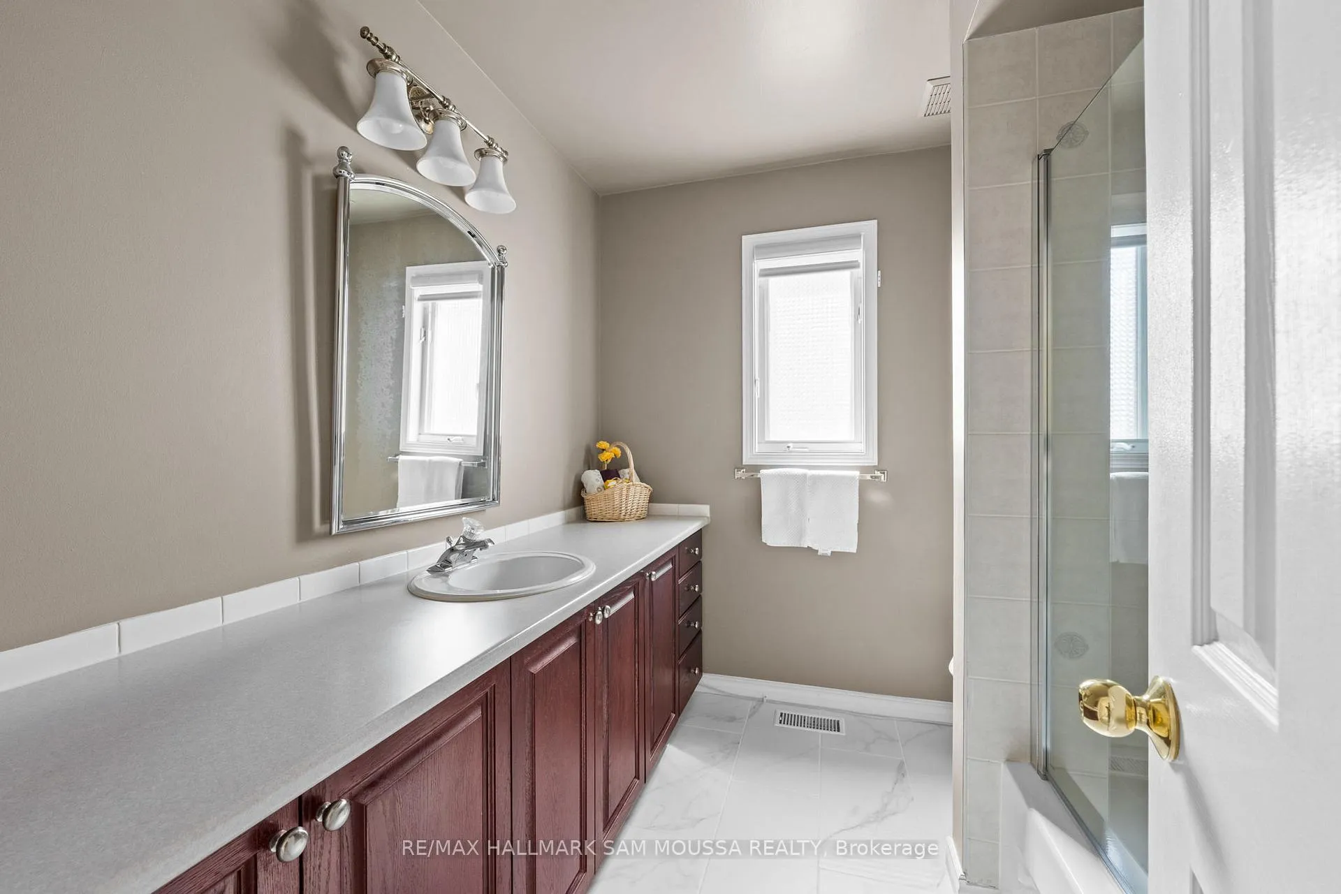 Photo 32 of 3096 Apple Hill Drive, Ottawa, Upper Hunt Club — HOMEH