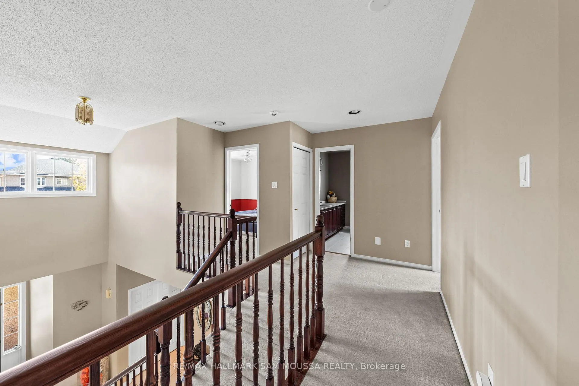 Photo 33 of 3096 Apple Hill Drive, Ottawa, Upper Hunt Club — HOMEH