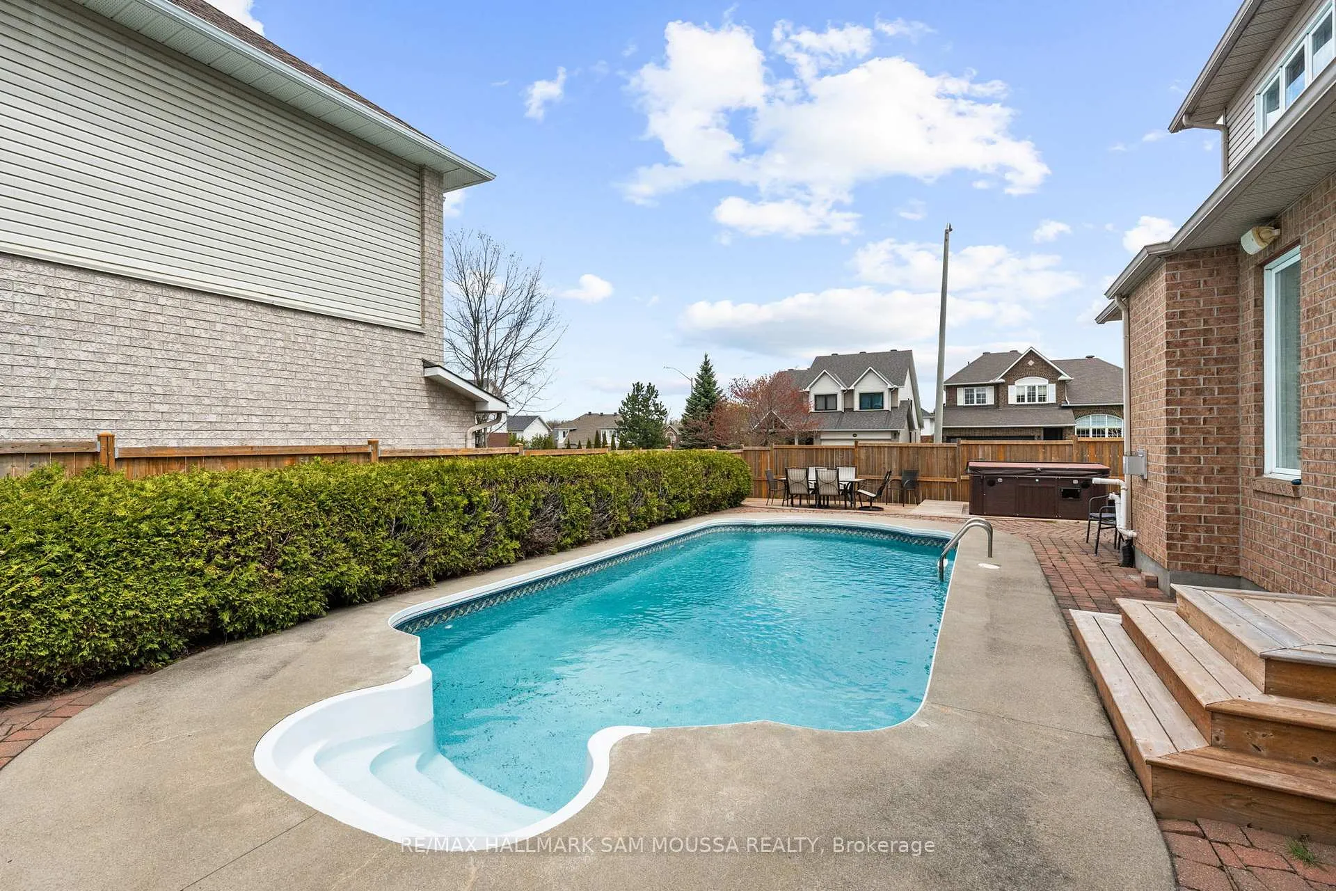 Photo 41 of 3096 Apple Hill Drive, Ottawa, Upper Hunt Club — HOMEH