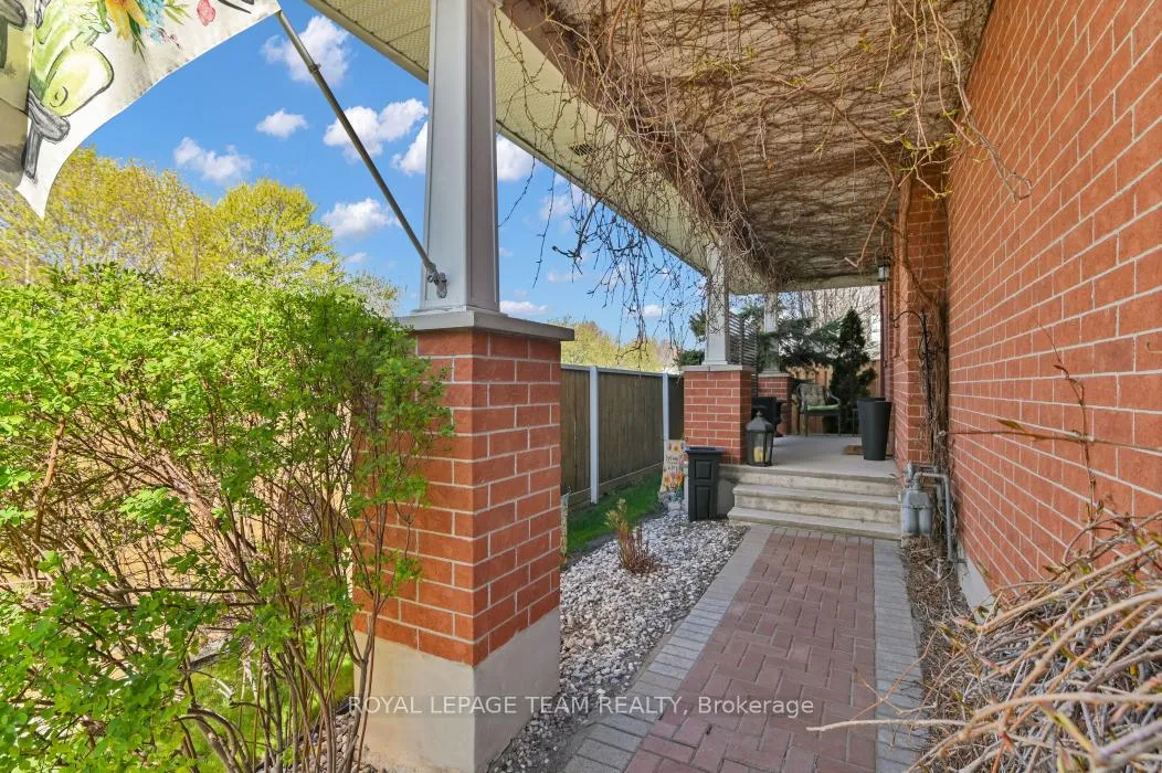 Photo 3 of 81 Ambiance Drive, Ottawa, Barrhaven East — HOMEH