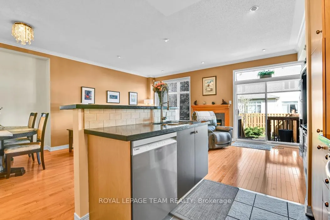 Photo 10 of 81 Ambiance Drive, Ottawa, Barrhaven East — HOMEH