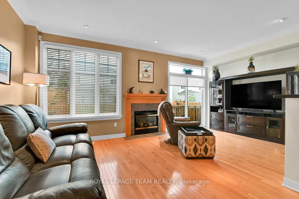 Photo 13 of 81 Ambiance Drive, Ottawa, Barrhaven East — HOMEH